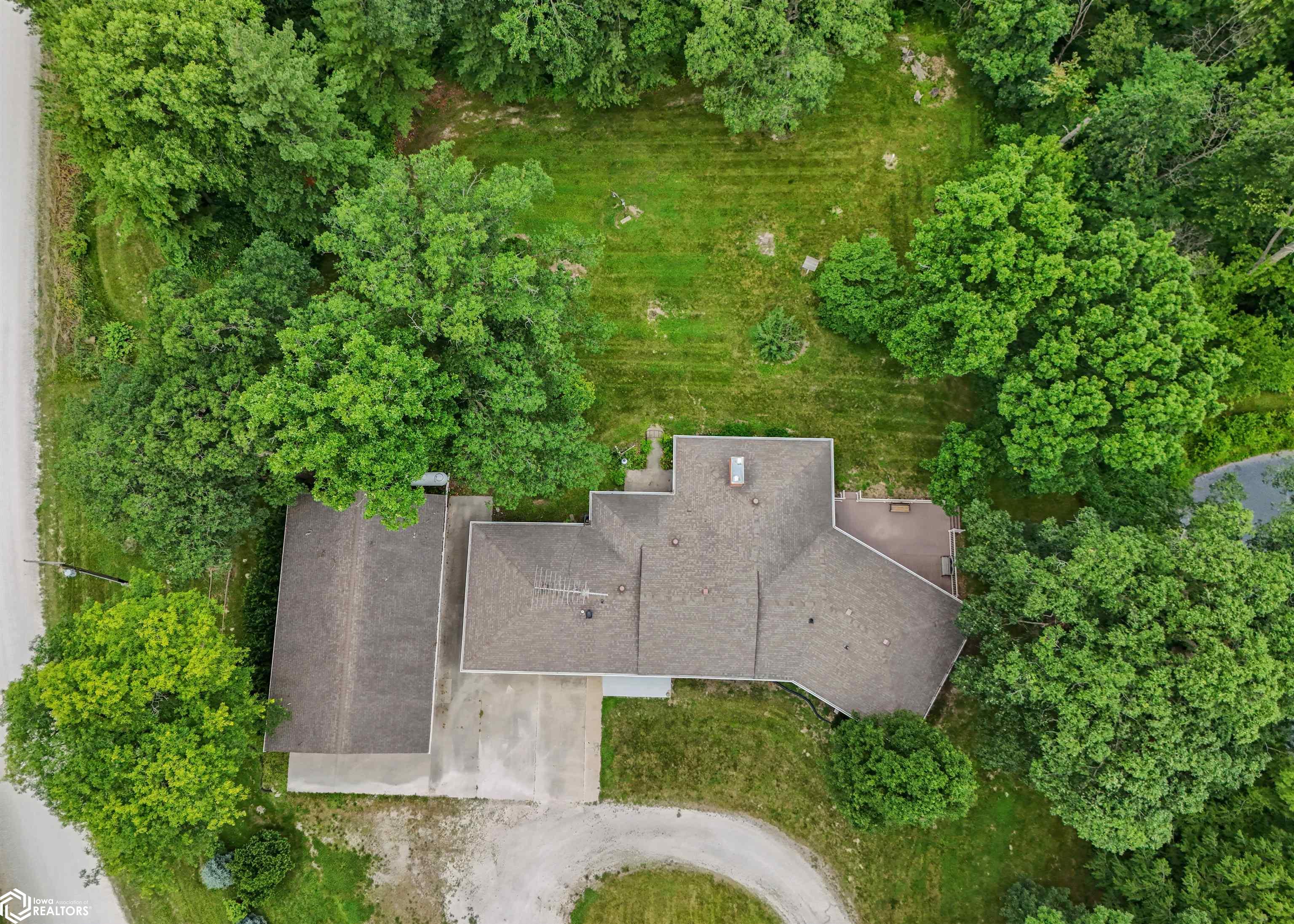 14064 155th Street, Burlington, Iowa image 40