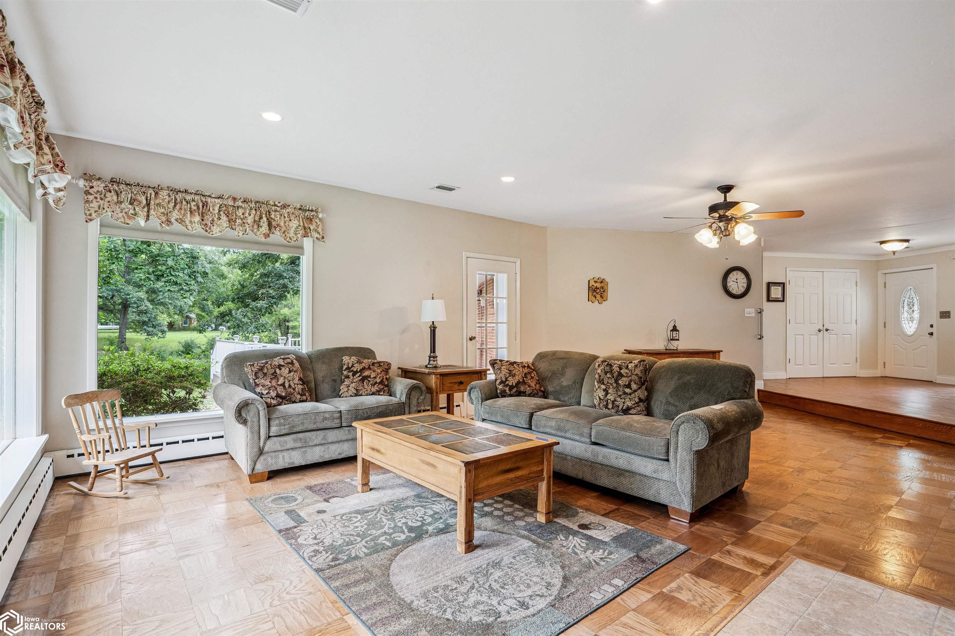 14064 155th Street, Burlington, Iowa image 8