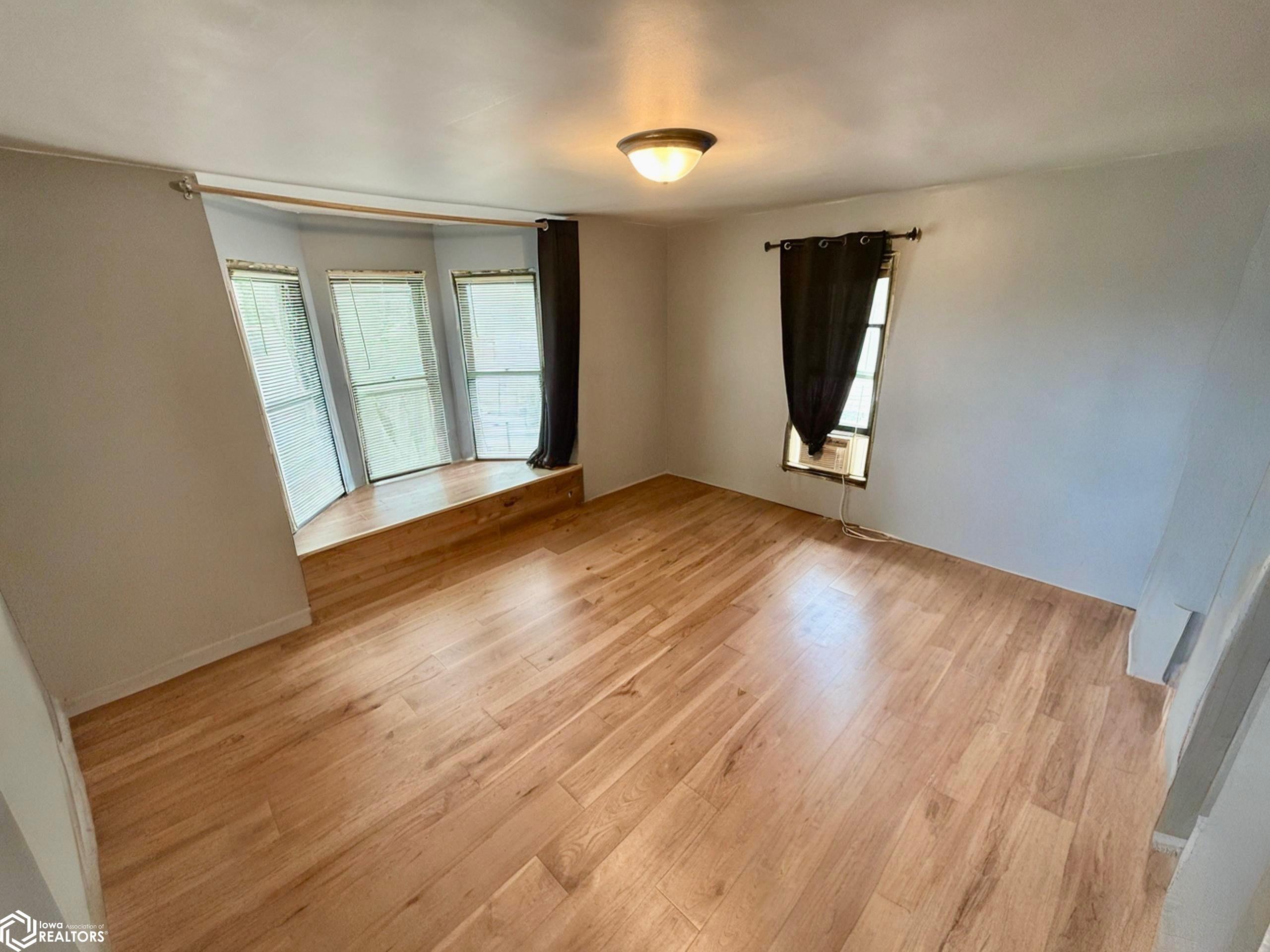 205 South Marshall, Burlington, Iowa image 16