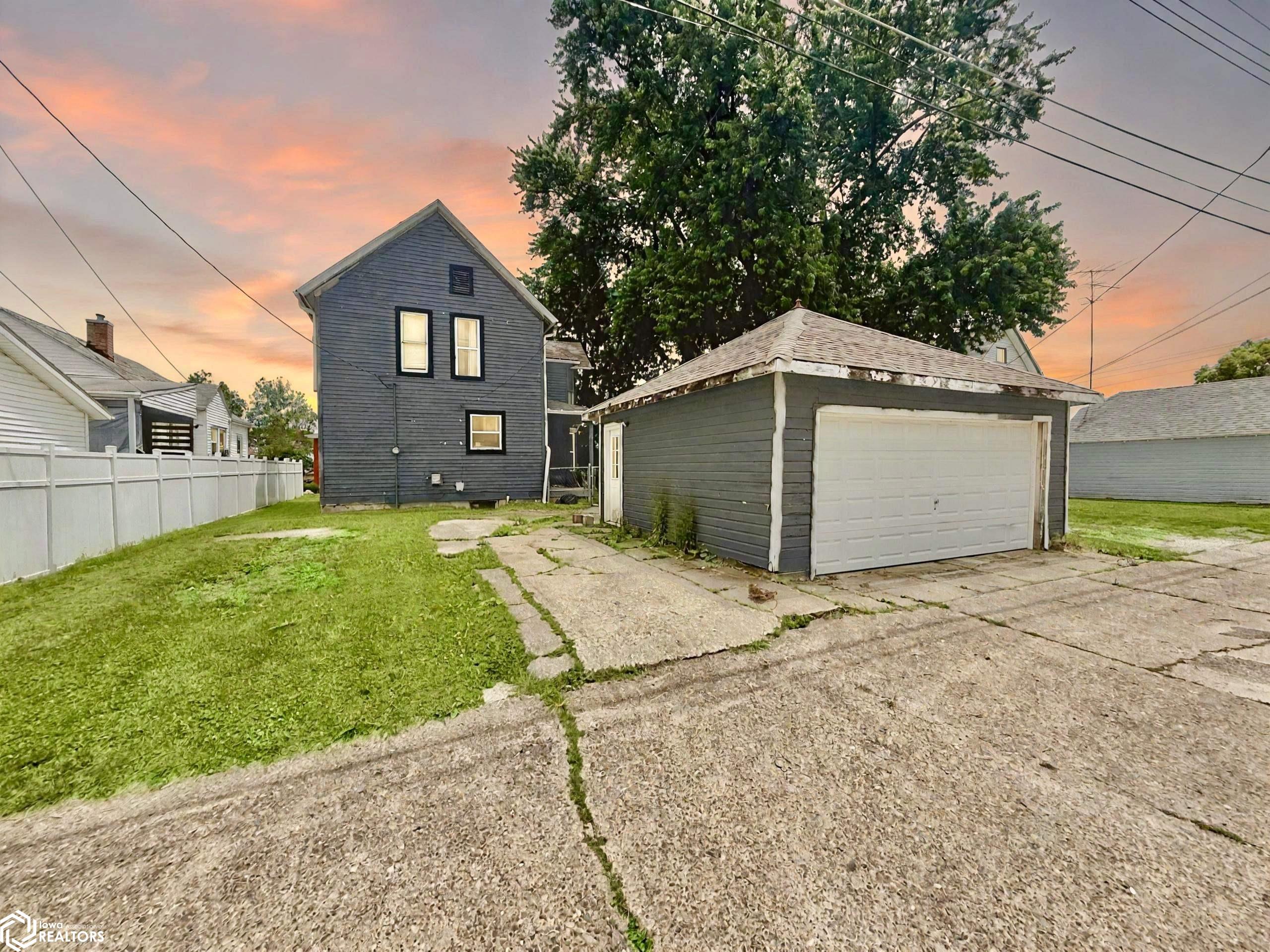 205 South Marshall, Burlington, Iowa image 21