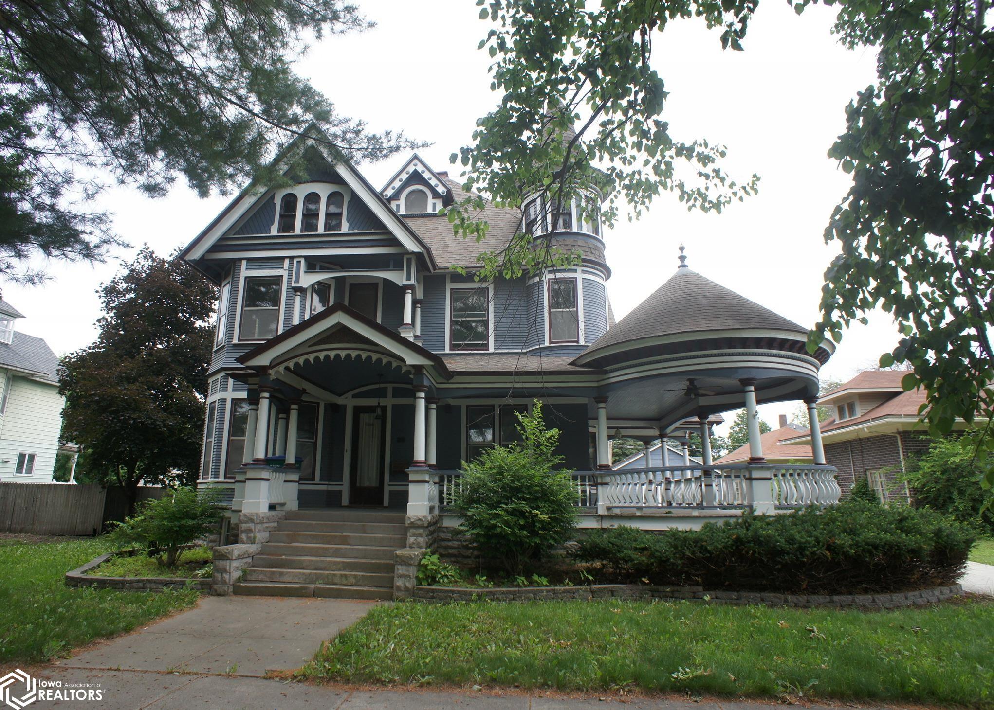 821 Division Street, Webster City, Iowa image 1