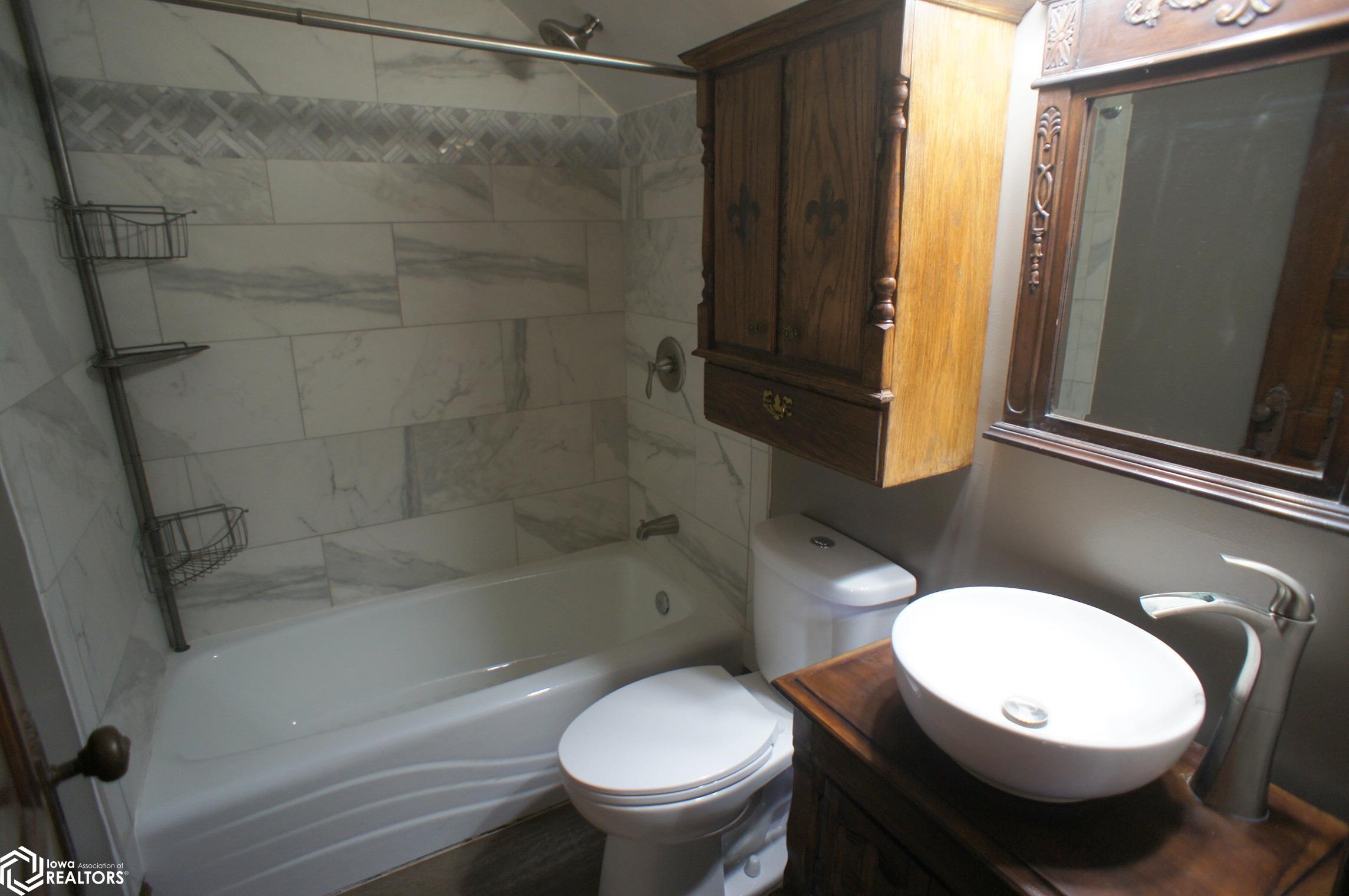 821 Division Street, Webster City, Iowa image 11