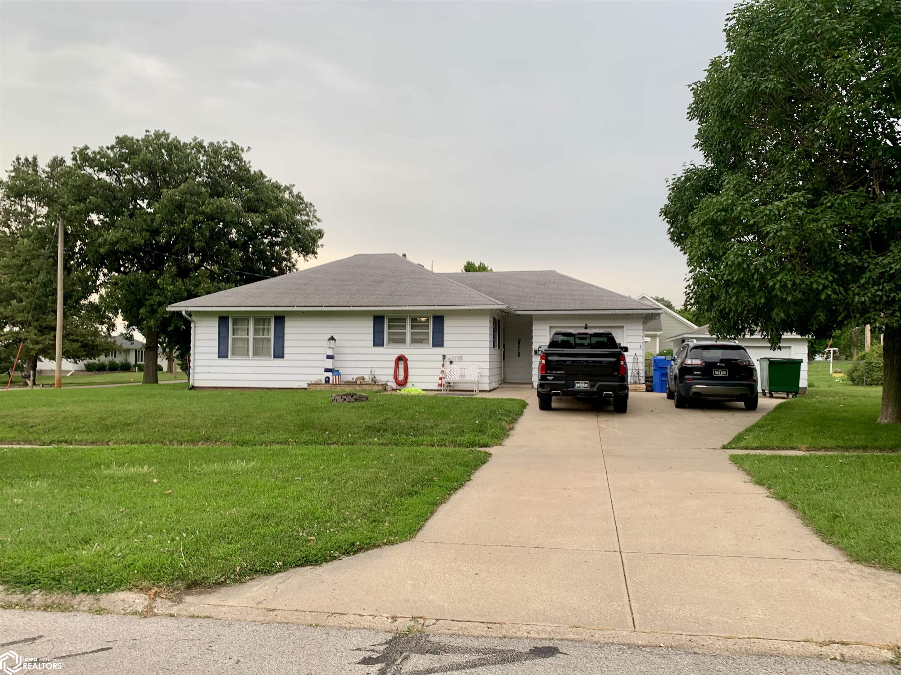 501 E Park Street, Jefferson, Iowa image 2