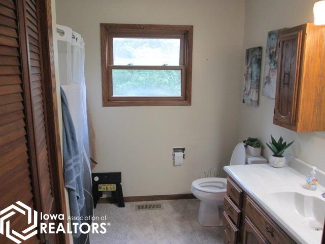 1269 Taylor Avenue, Belmond, Iowa image 17