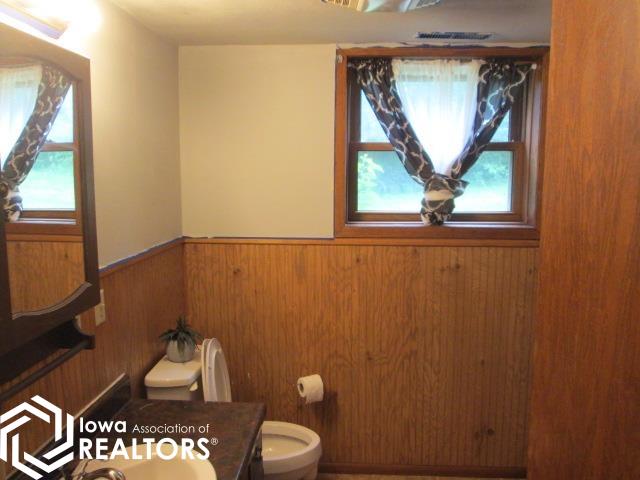 1269 Taylor Avenue, Belmond, Iowa image 19