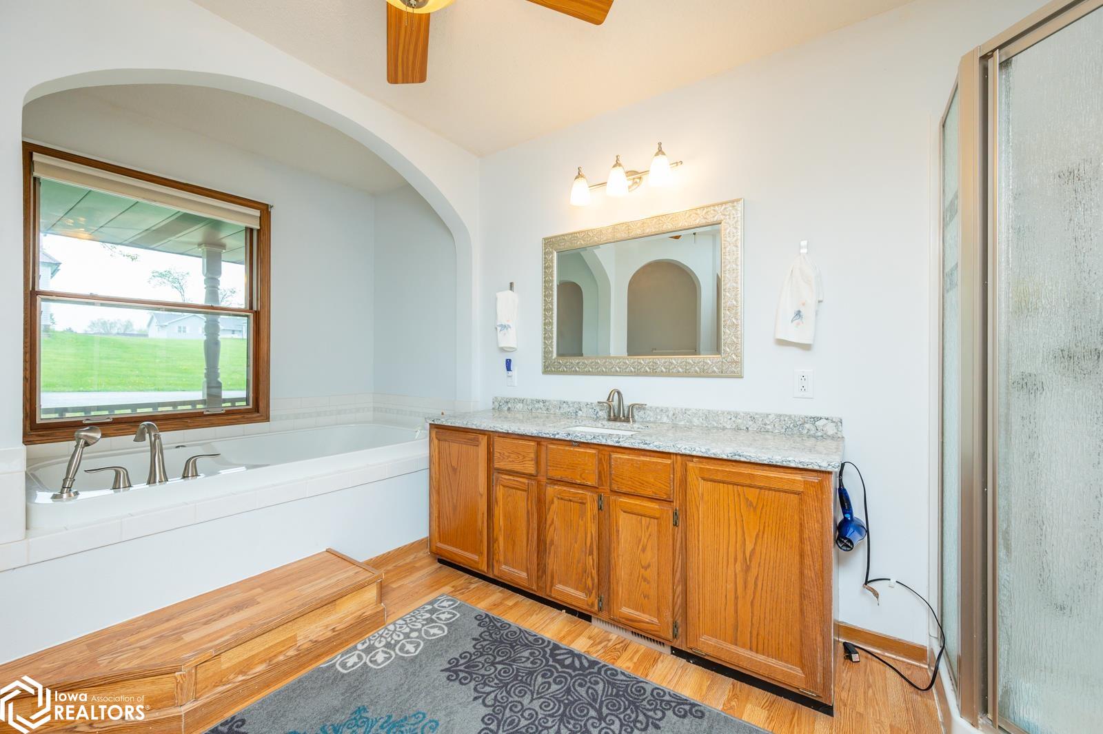 209 S Vine Avenue, Lacona, Iowa image 13