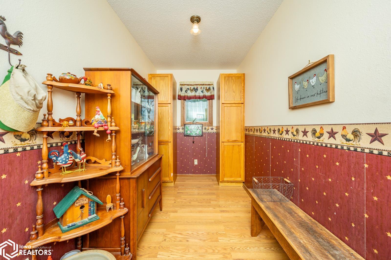 209 S Vine Avenue, Lacona, Iowa image 16