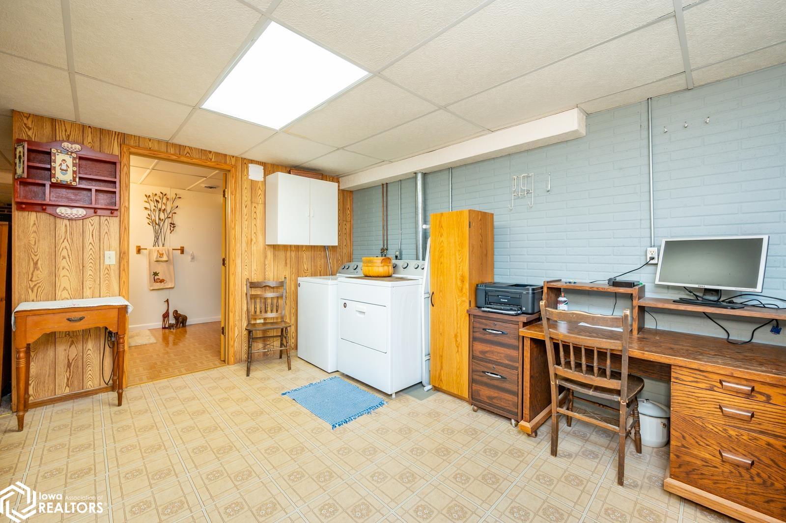 209 S Vine Avenue, Lacona, Iowa image 22