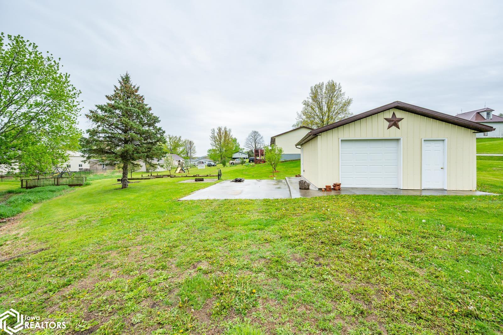 209 S Vine Avenue, Lacona, Iowa image 29