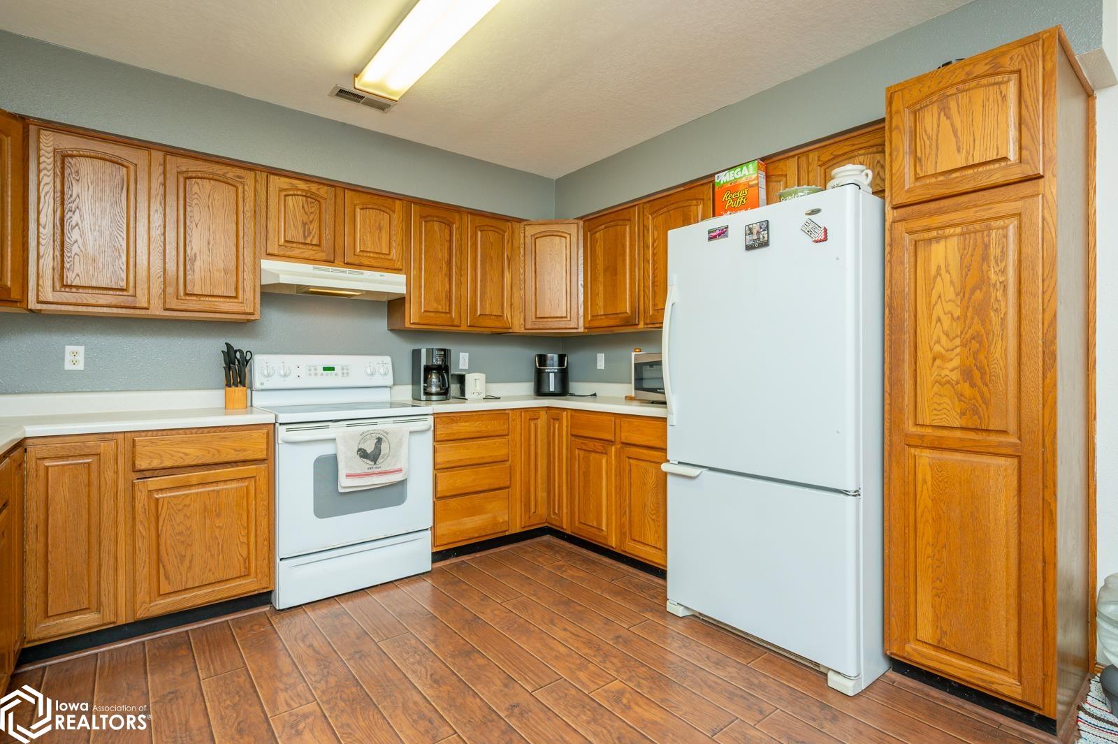 605 & 607 Grand Street, New Virginia, Iowa image 6