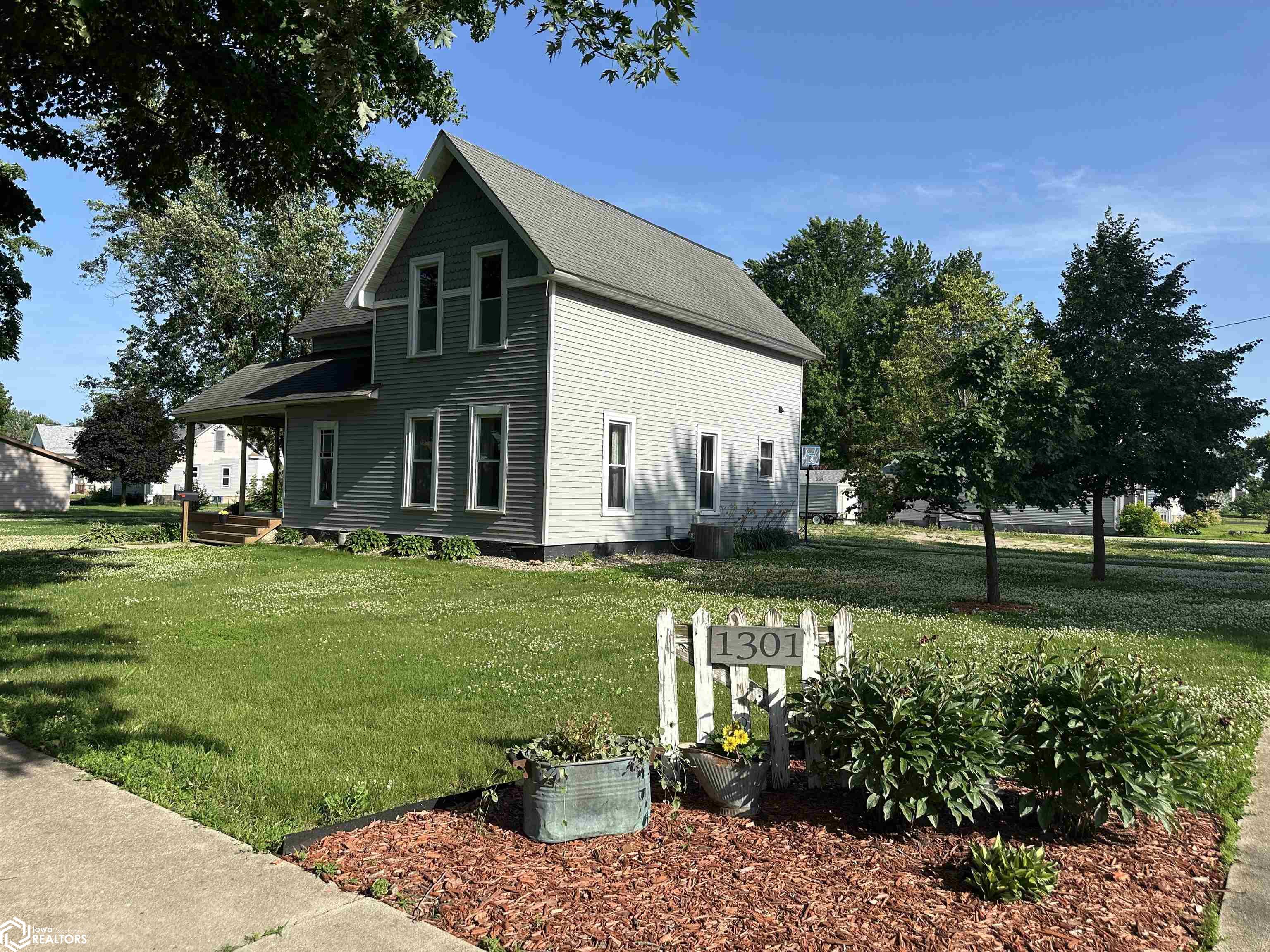 1301 S 1st Ave, Northwood, Iowa image 1