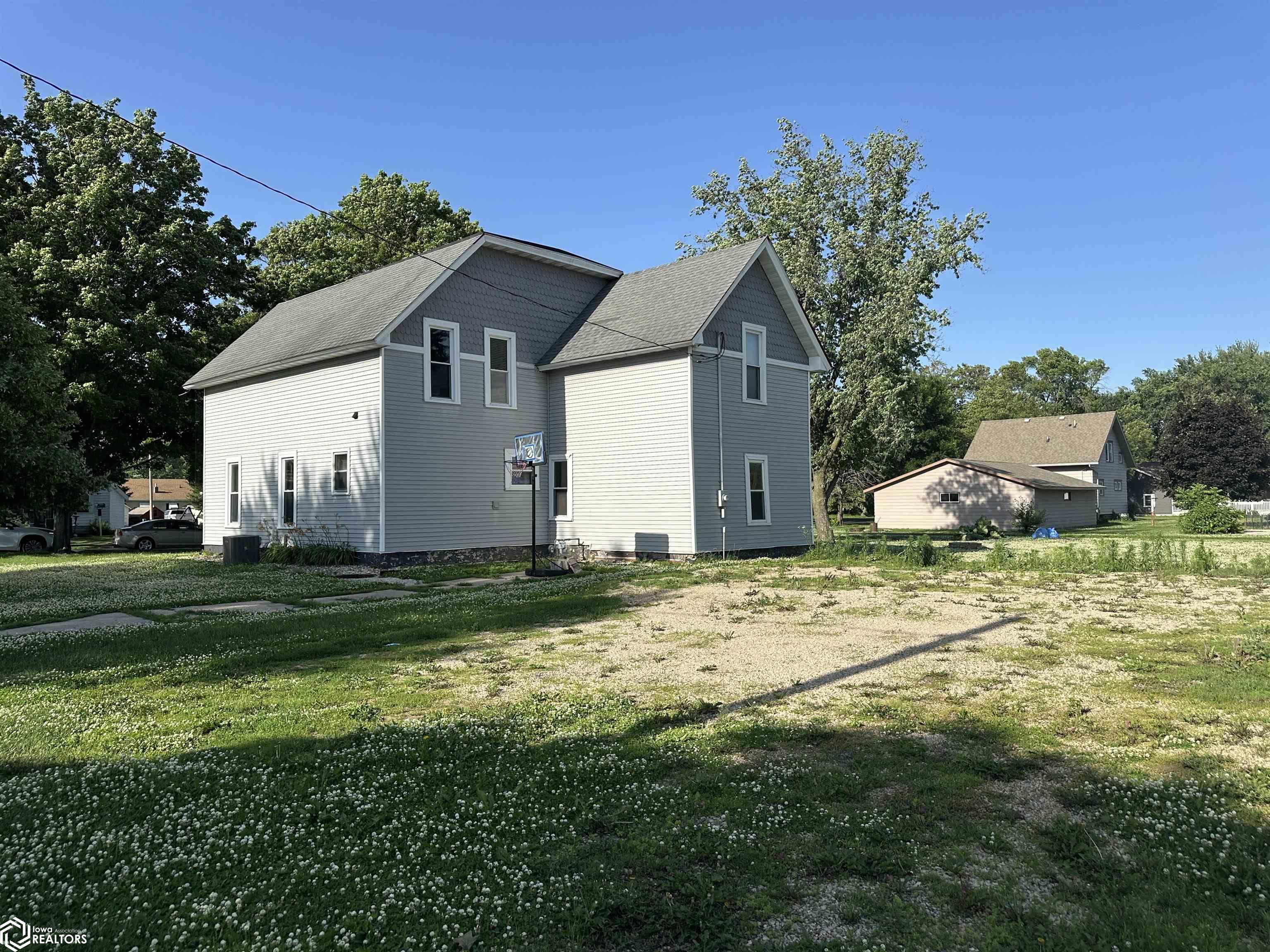 1301 S 1st Ave, Northwood, Iowa image 2