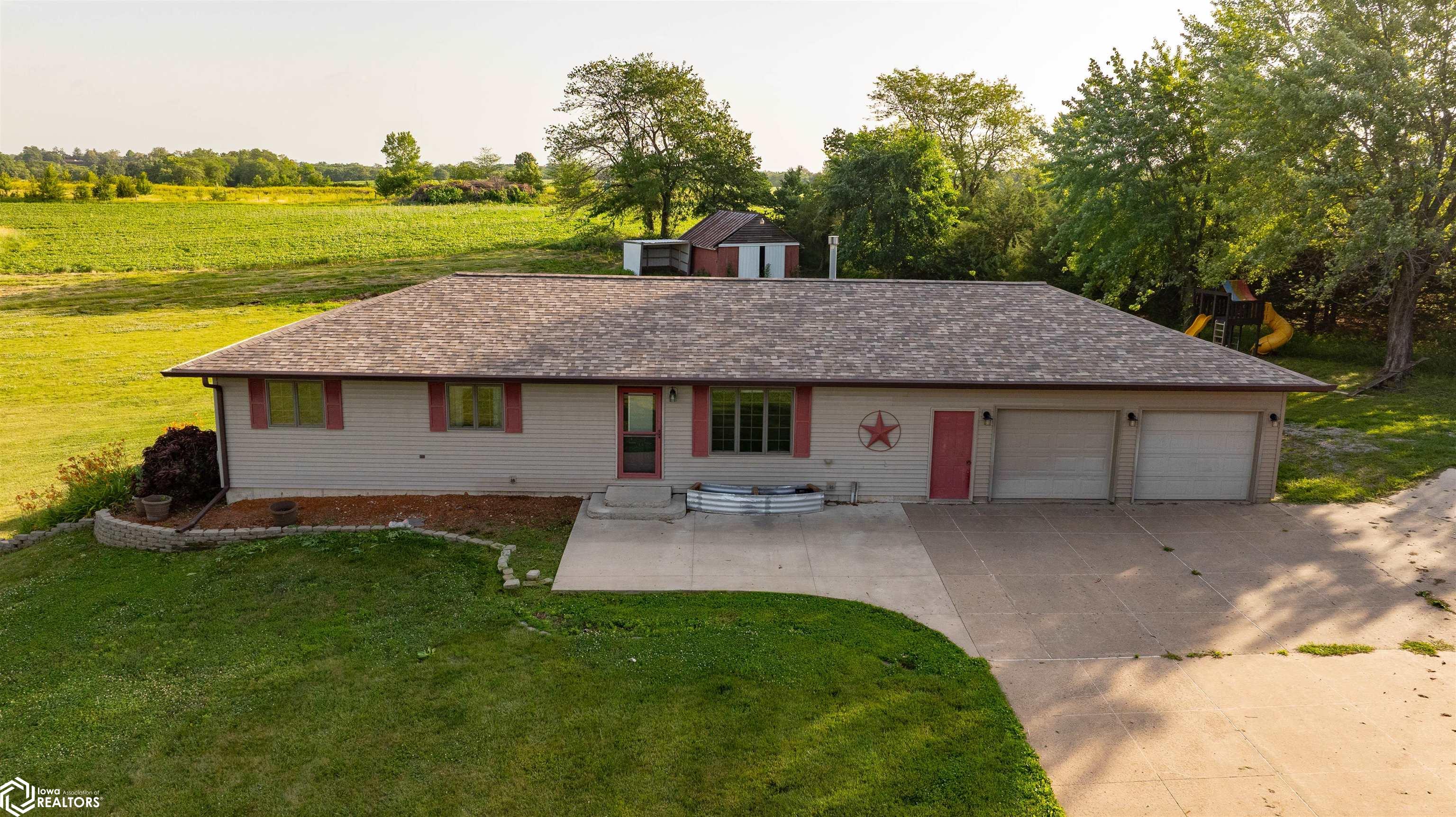 11759 Angle Road, Ottumwa, Iowa image 1