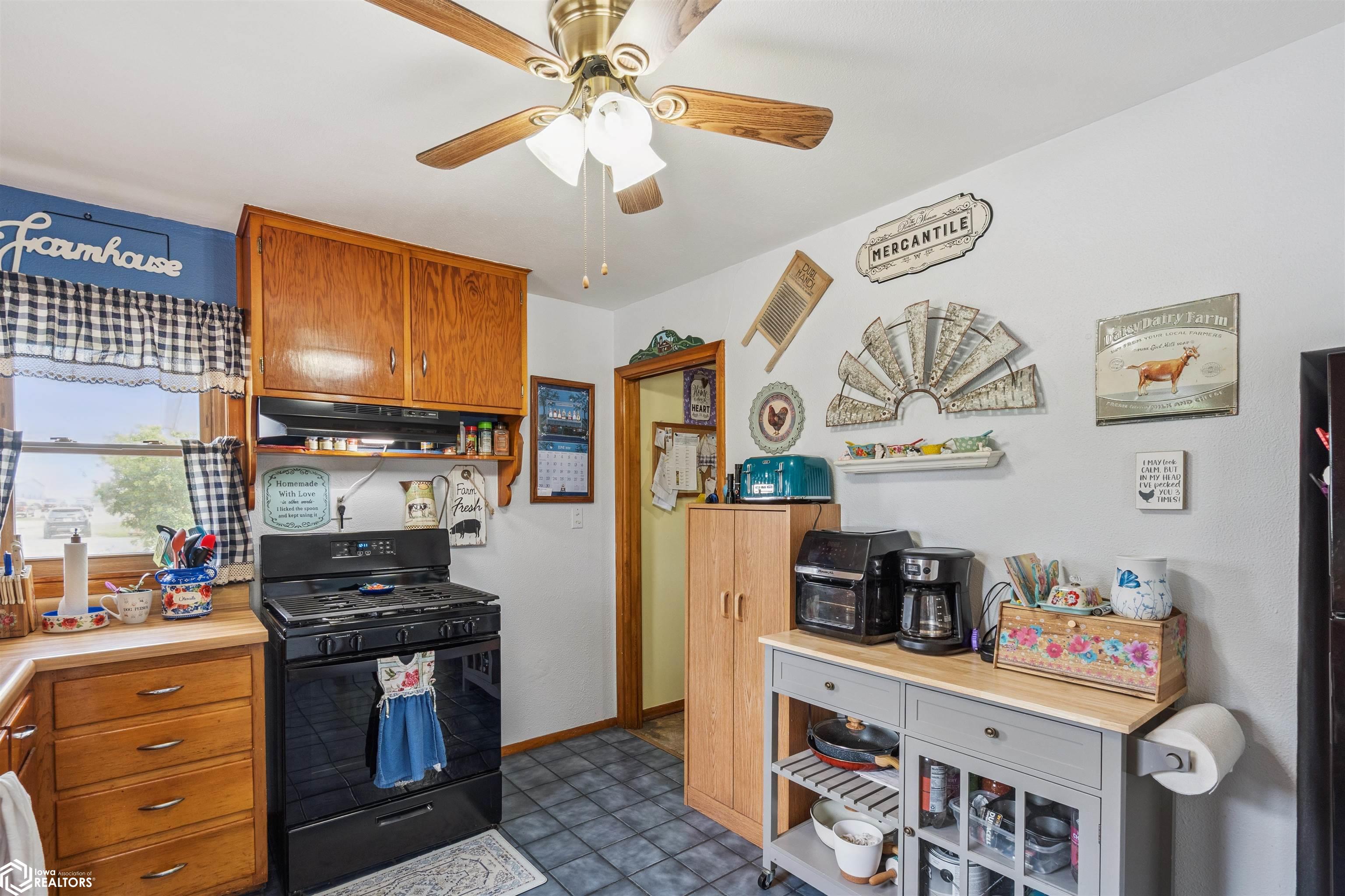 201 N 8th Street, Montezuma, Iowa image 11