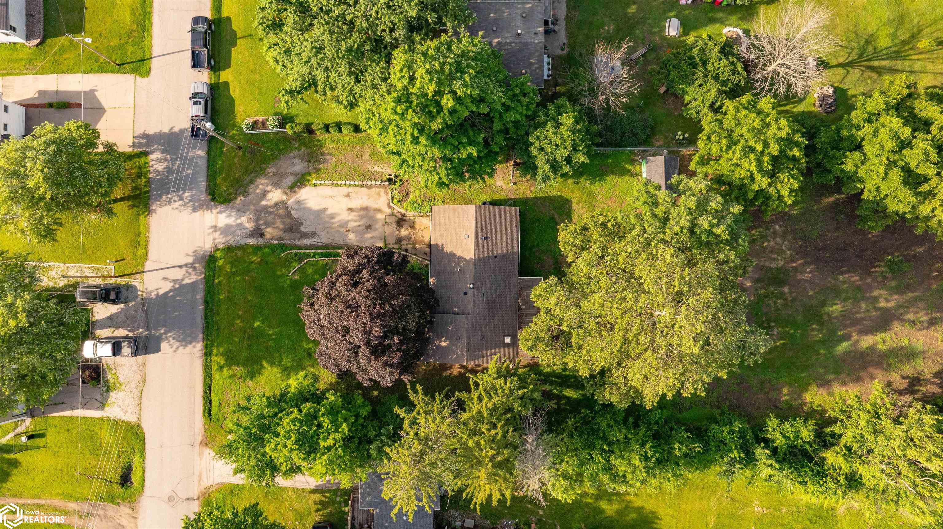 221 Skyline Drive, Ottumwa, Iowa image 2