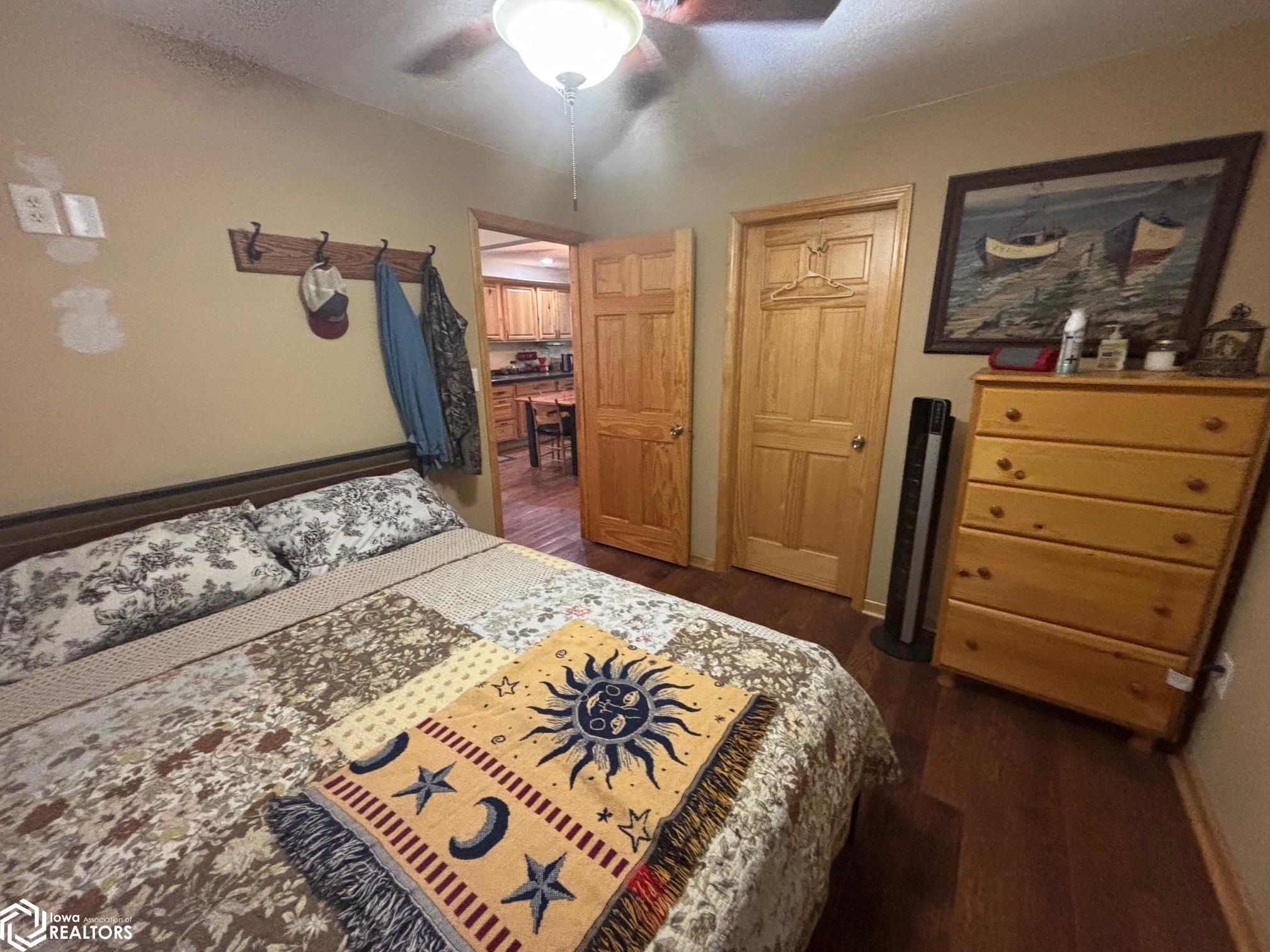 6110 N Lakeshore Drive, Brooklyn, Iowa image 11