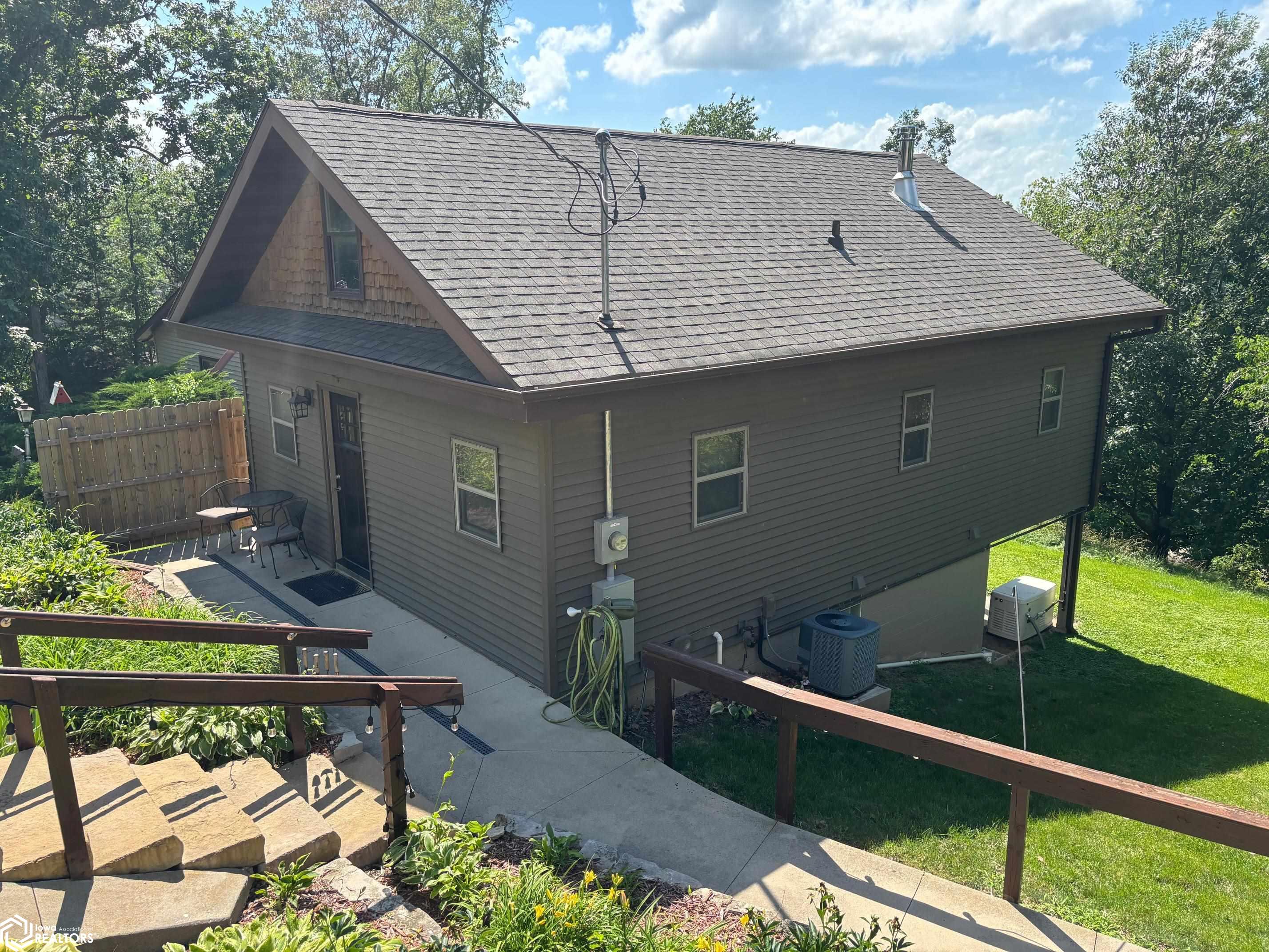 6110 N Lakeshore Drive, Brooklyn, Iowa image 18