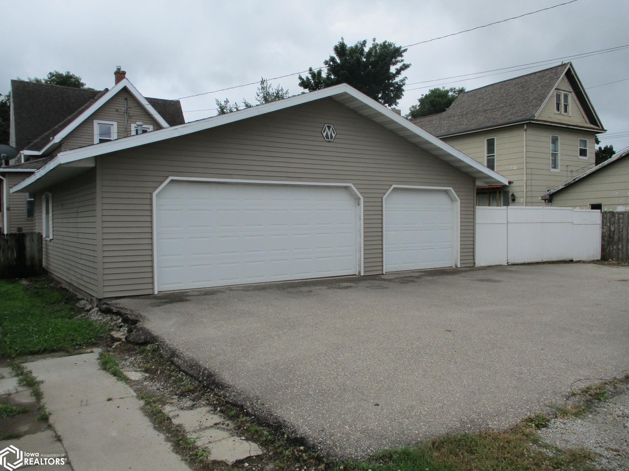 309 W 6th Street, Vinton, Iowa image 3