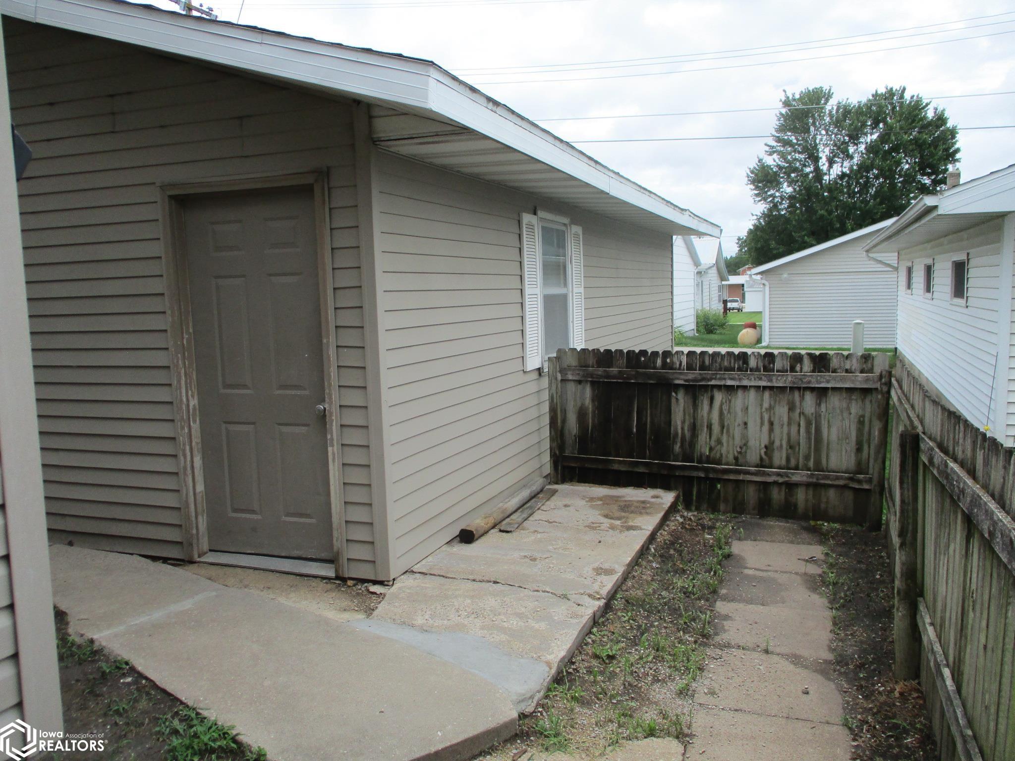 309 W 6th Street, Vinton, Iowa image 32