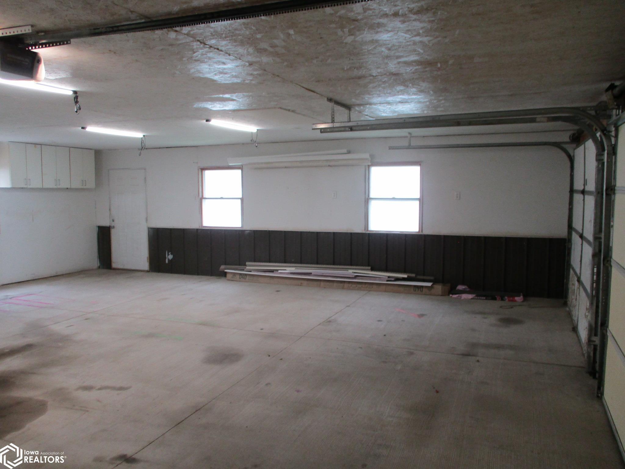 309 W 6th Street, Vinton, Iowa image 33
