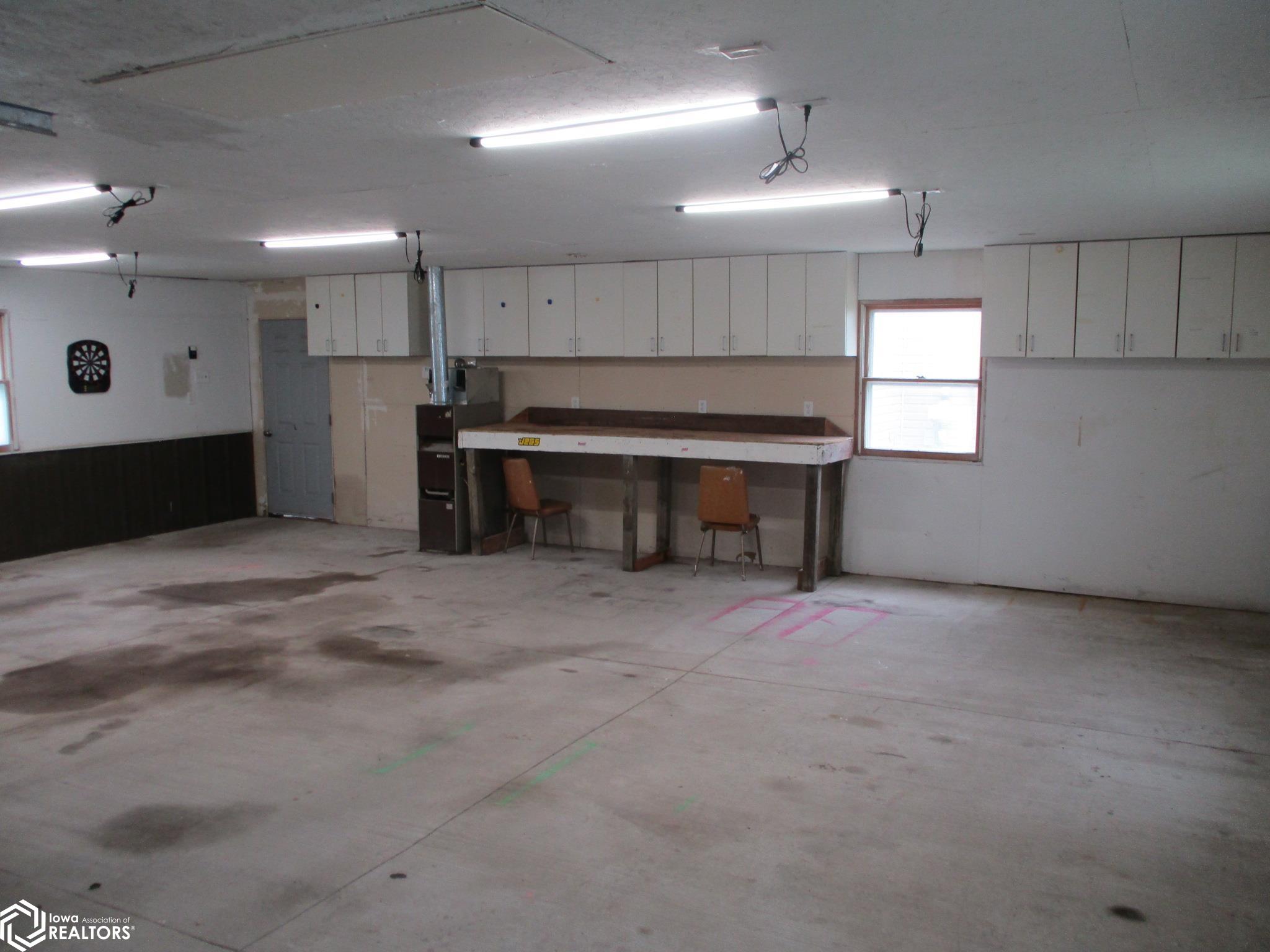 309 W 6th Street, Vinton, Iowa image 5