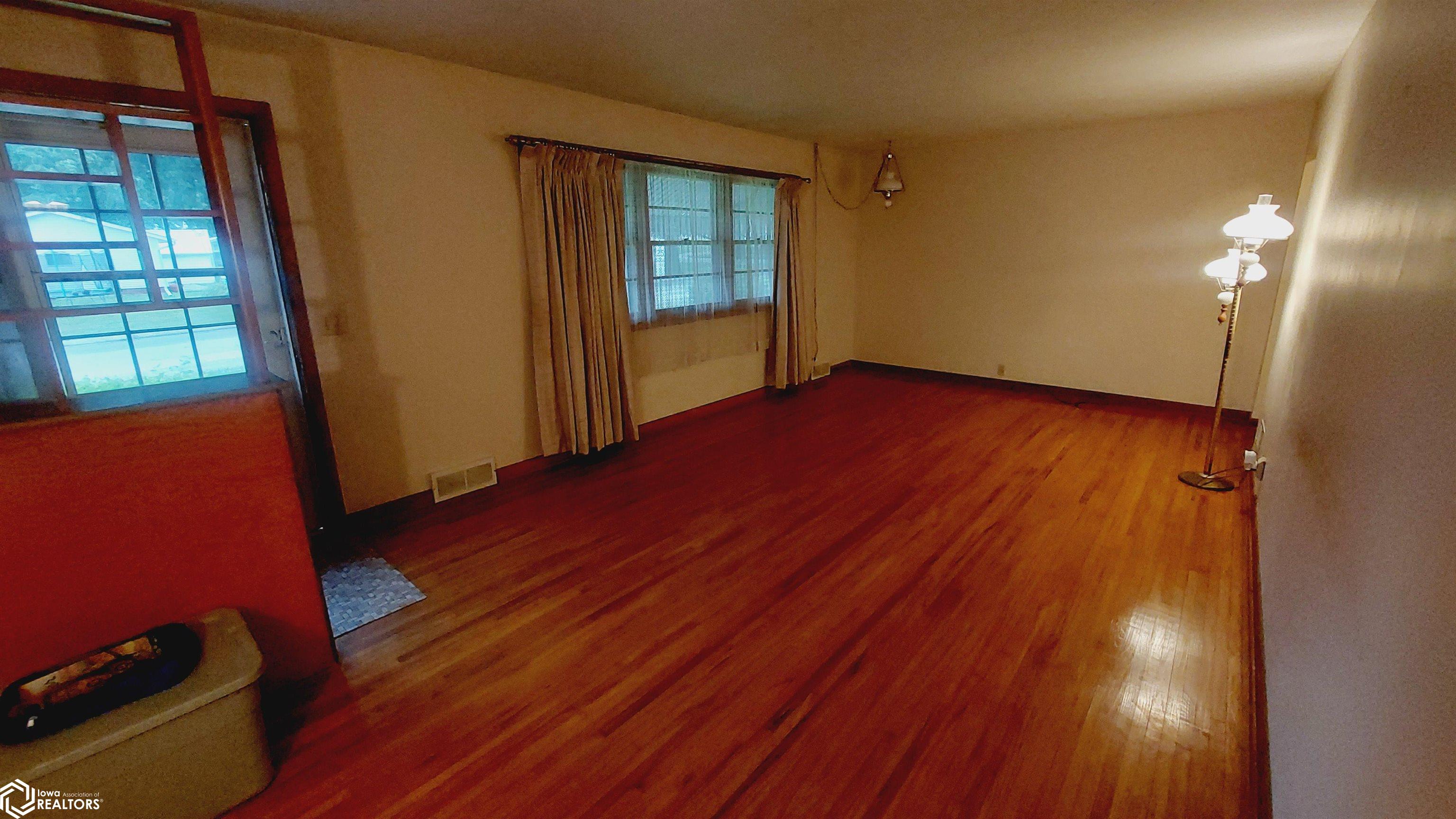 706 Eastern Avenue, Red Oak, Iowa image 6