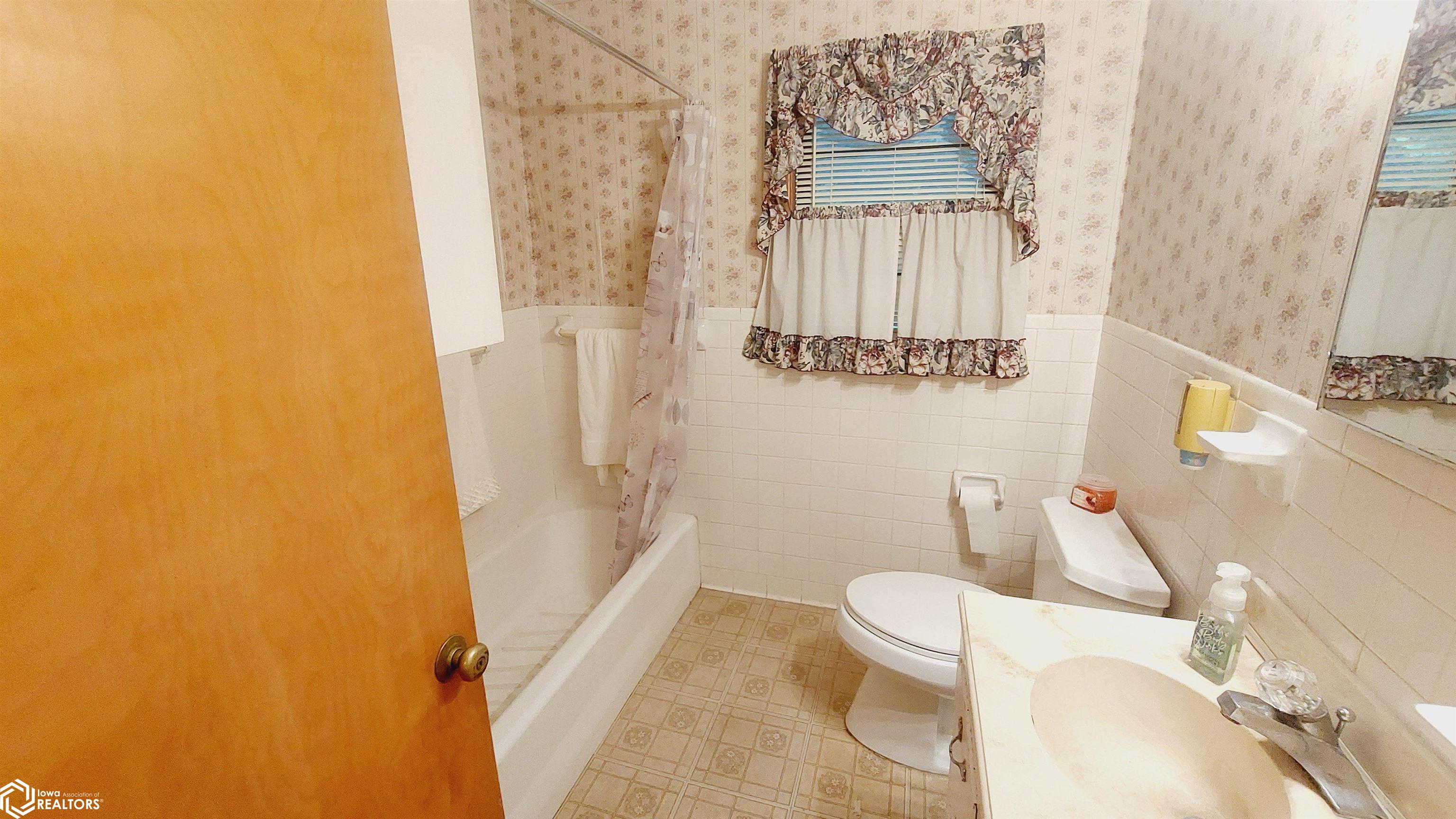 706 Eastern Avenue, Red Oak, Iowa image 10