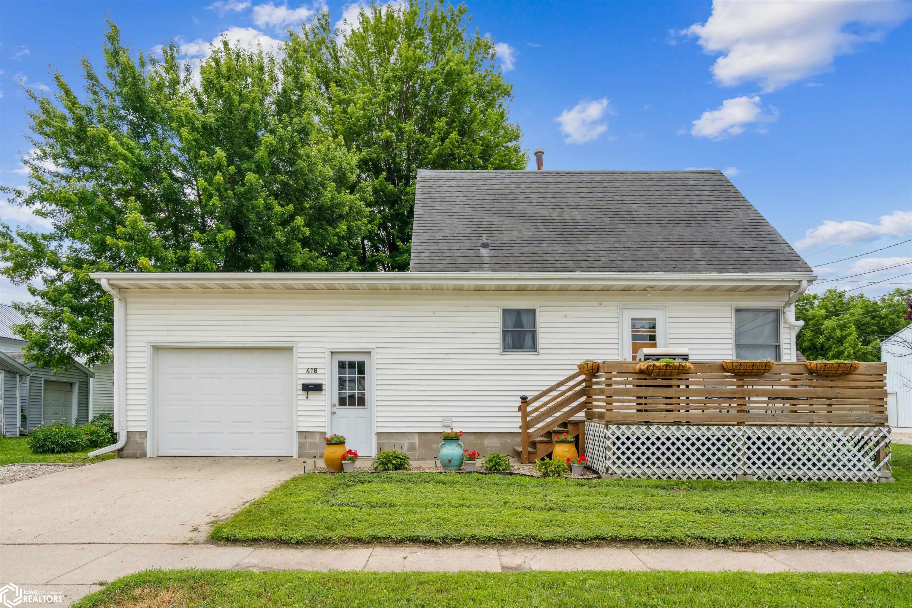 418 Q Avenue, Nevada, Iowa image 2