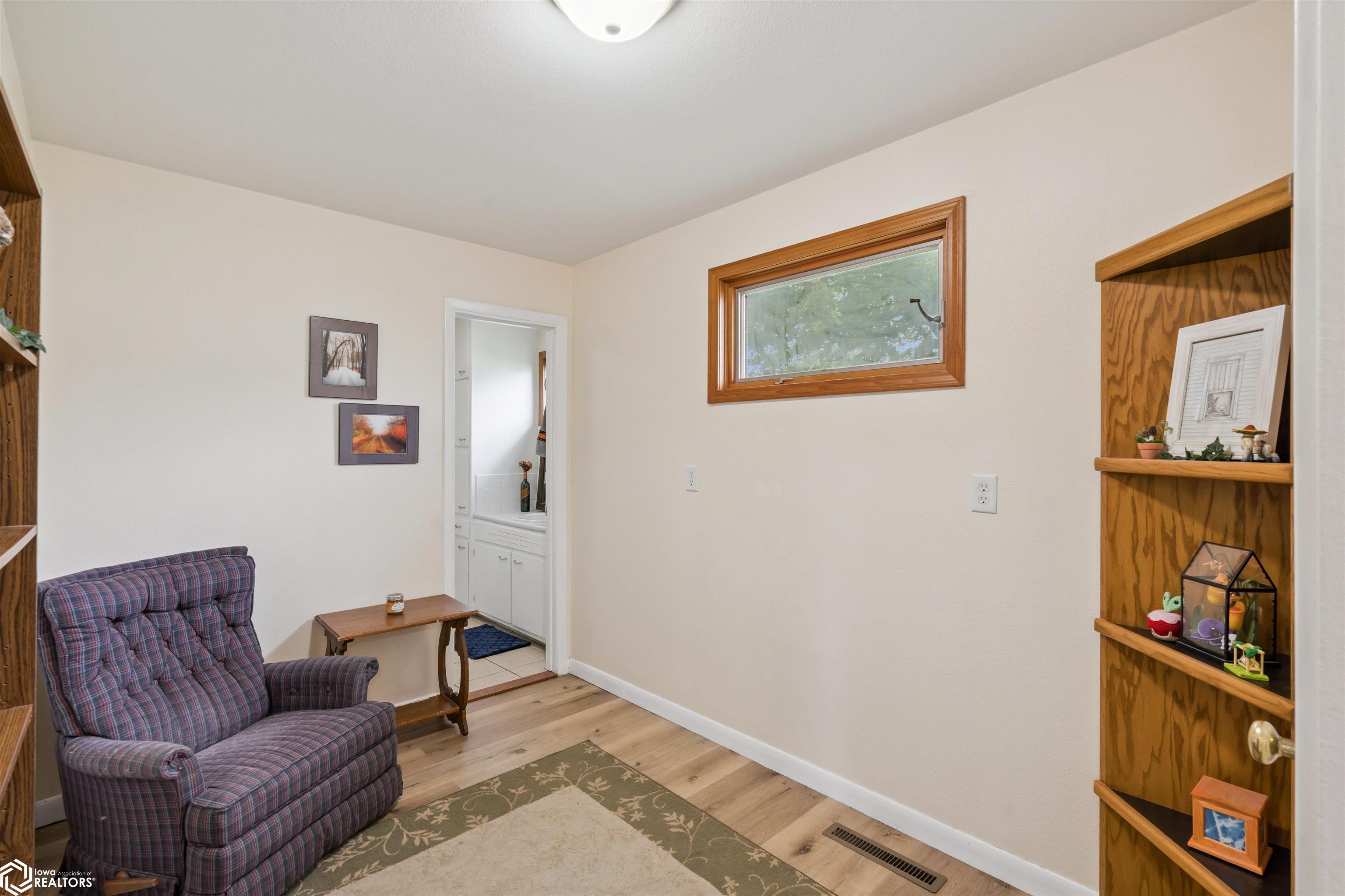 418 Q Avenue, Nevada, Iowa image 10