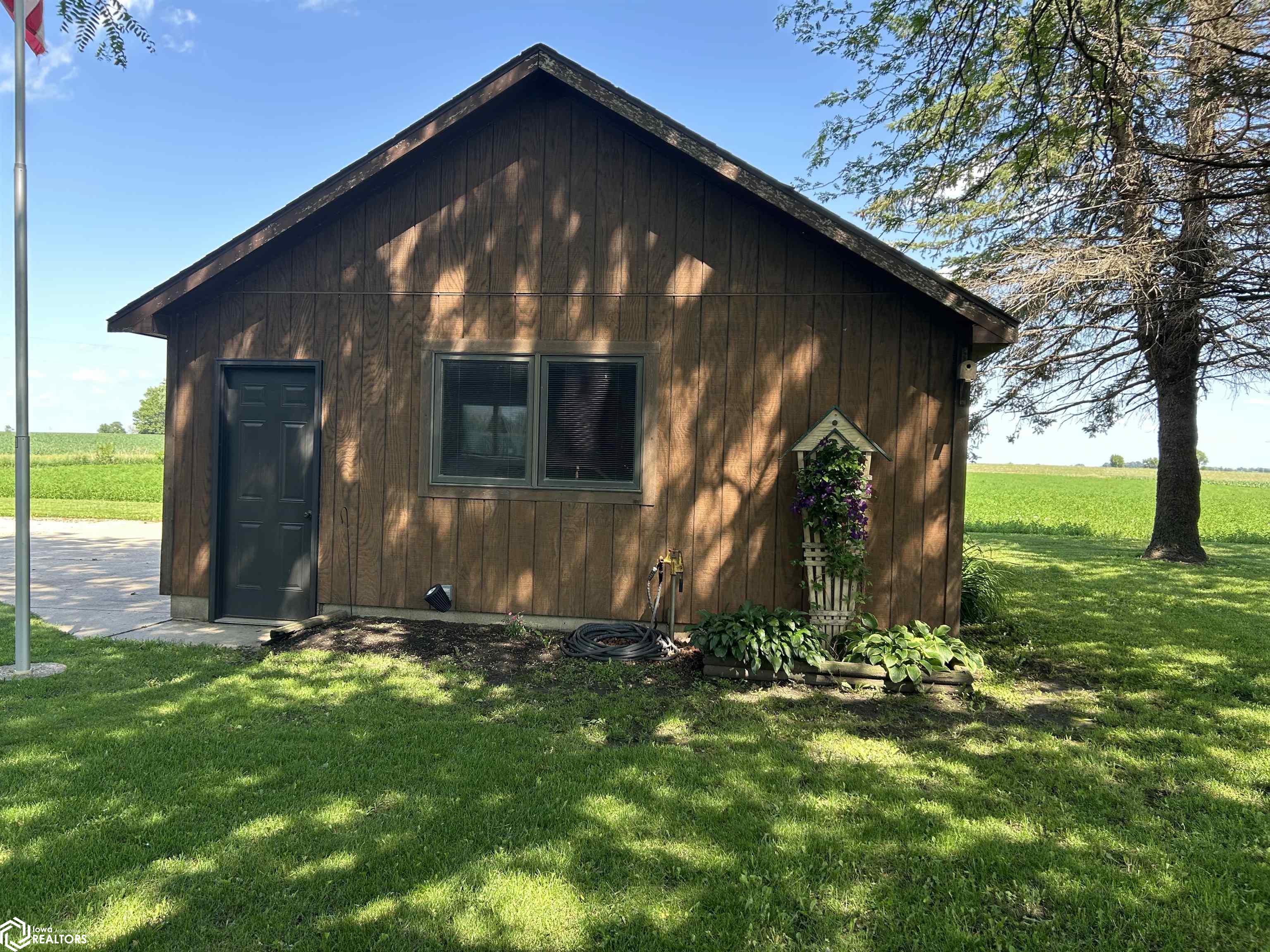 1419 220th St, Sheffield, Iowa image 15