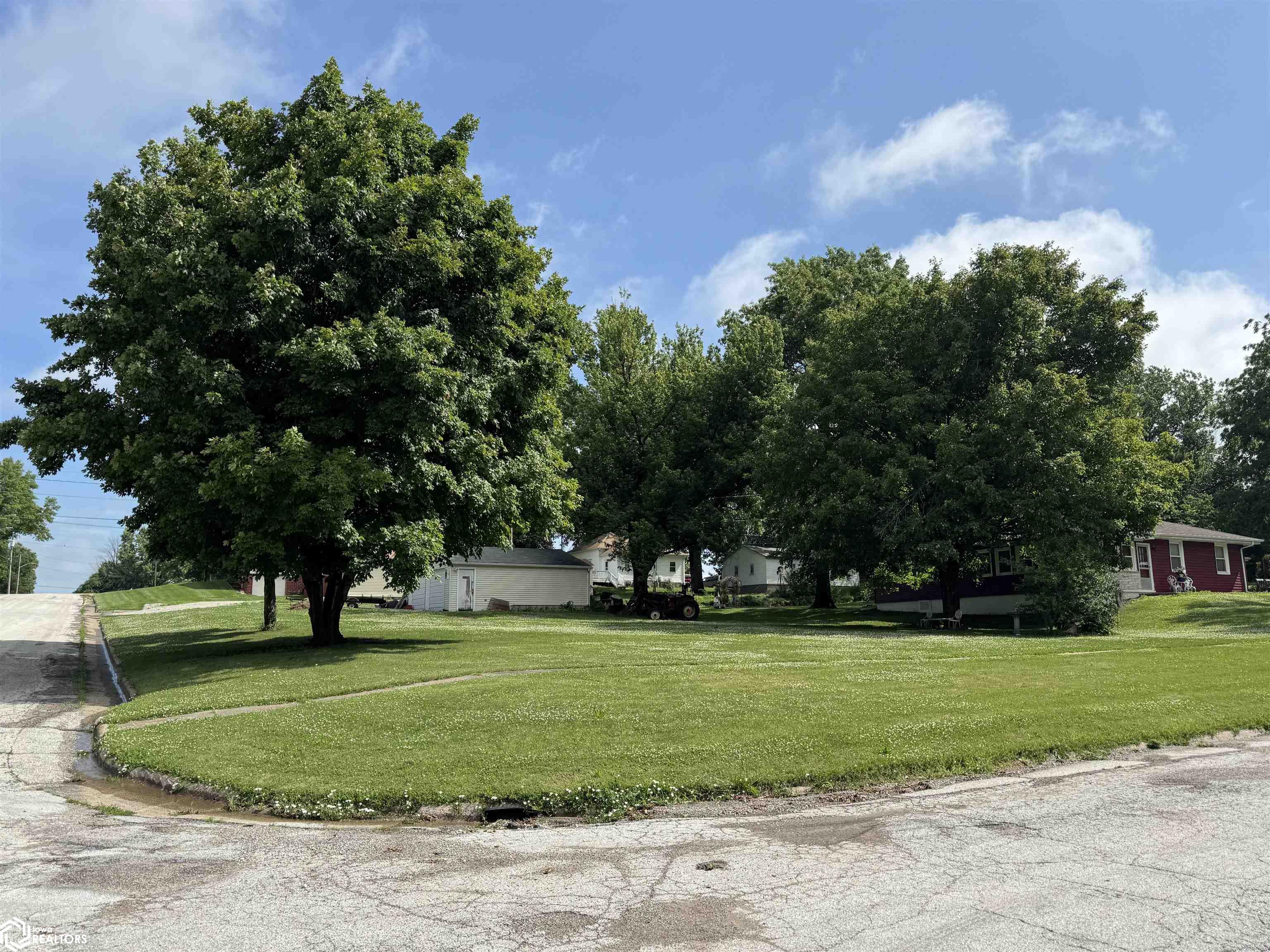 1109 W Mills Street, Creston, Iowa image 1
