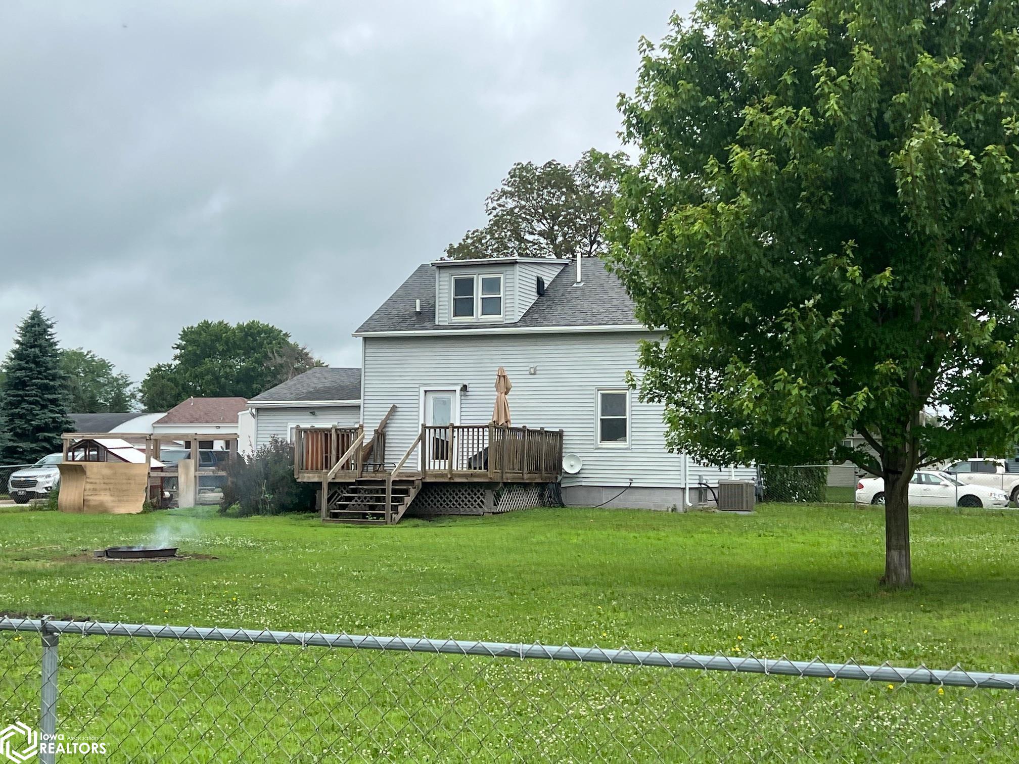 1544 Division Street, Webster City, Iowa image 4