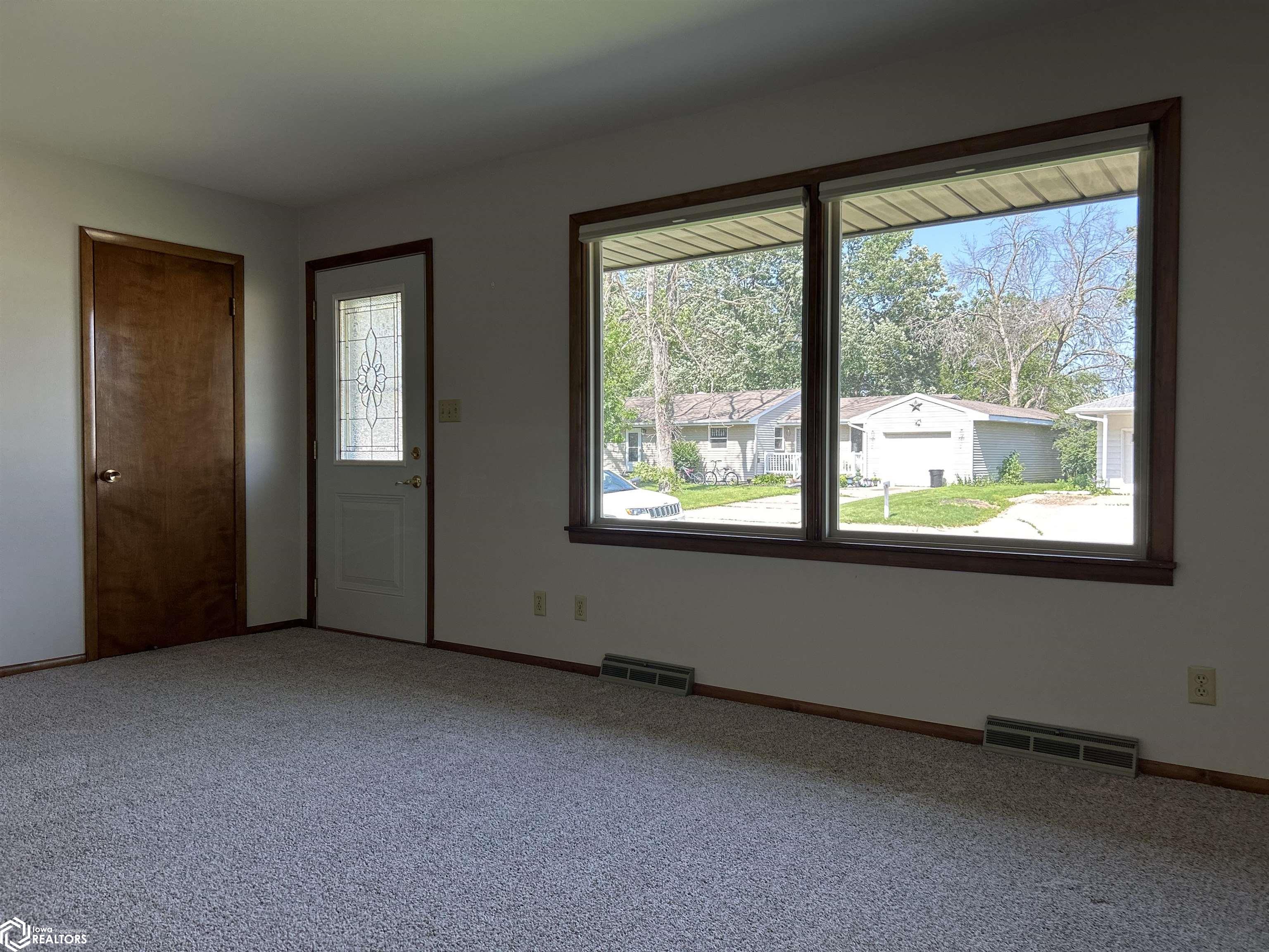 245 Anderson Drive, Forest City, Iowa image 4