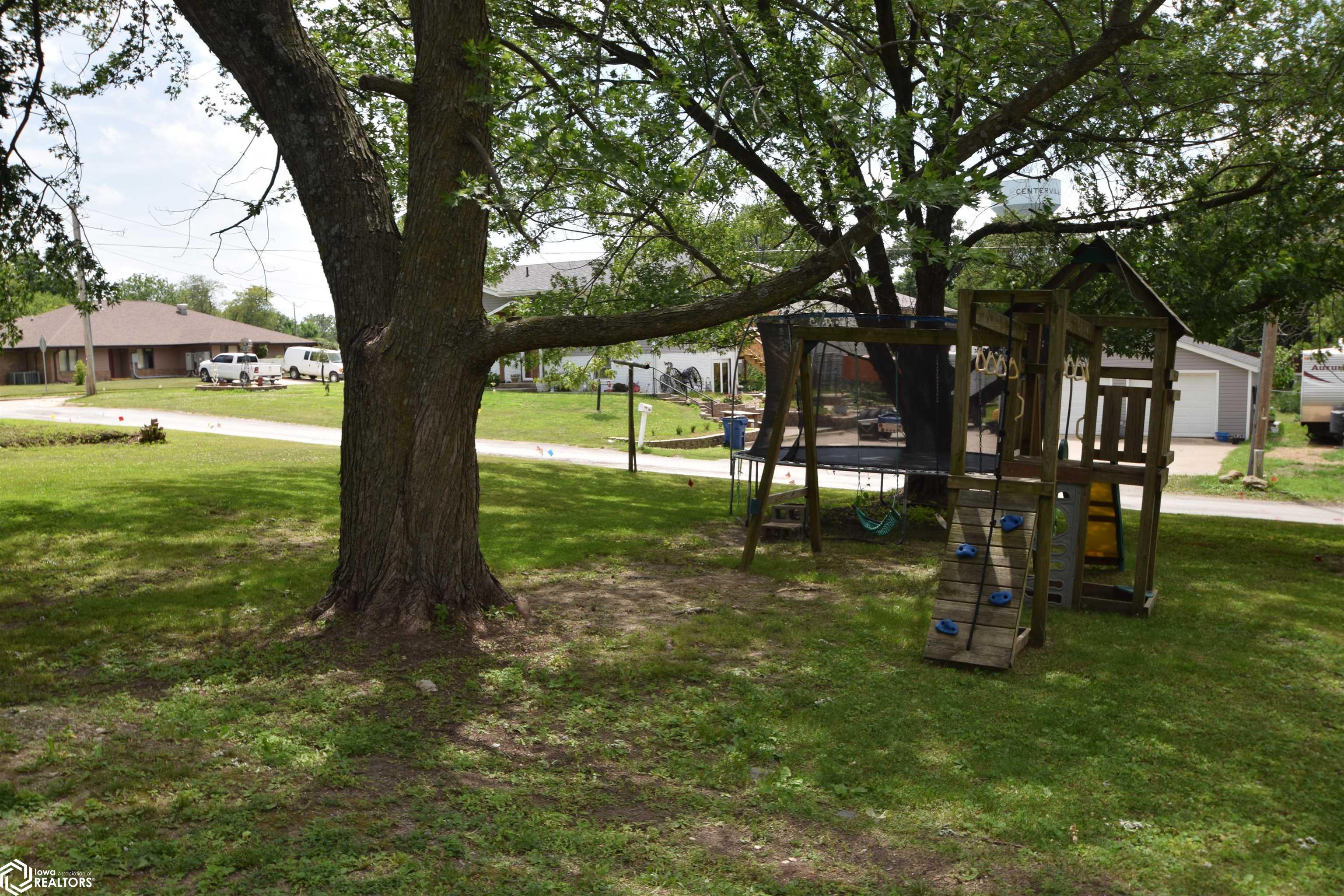 301 E Fair, Centerville, Iowa image 16