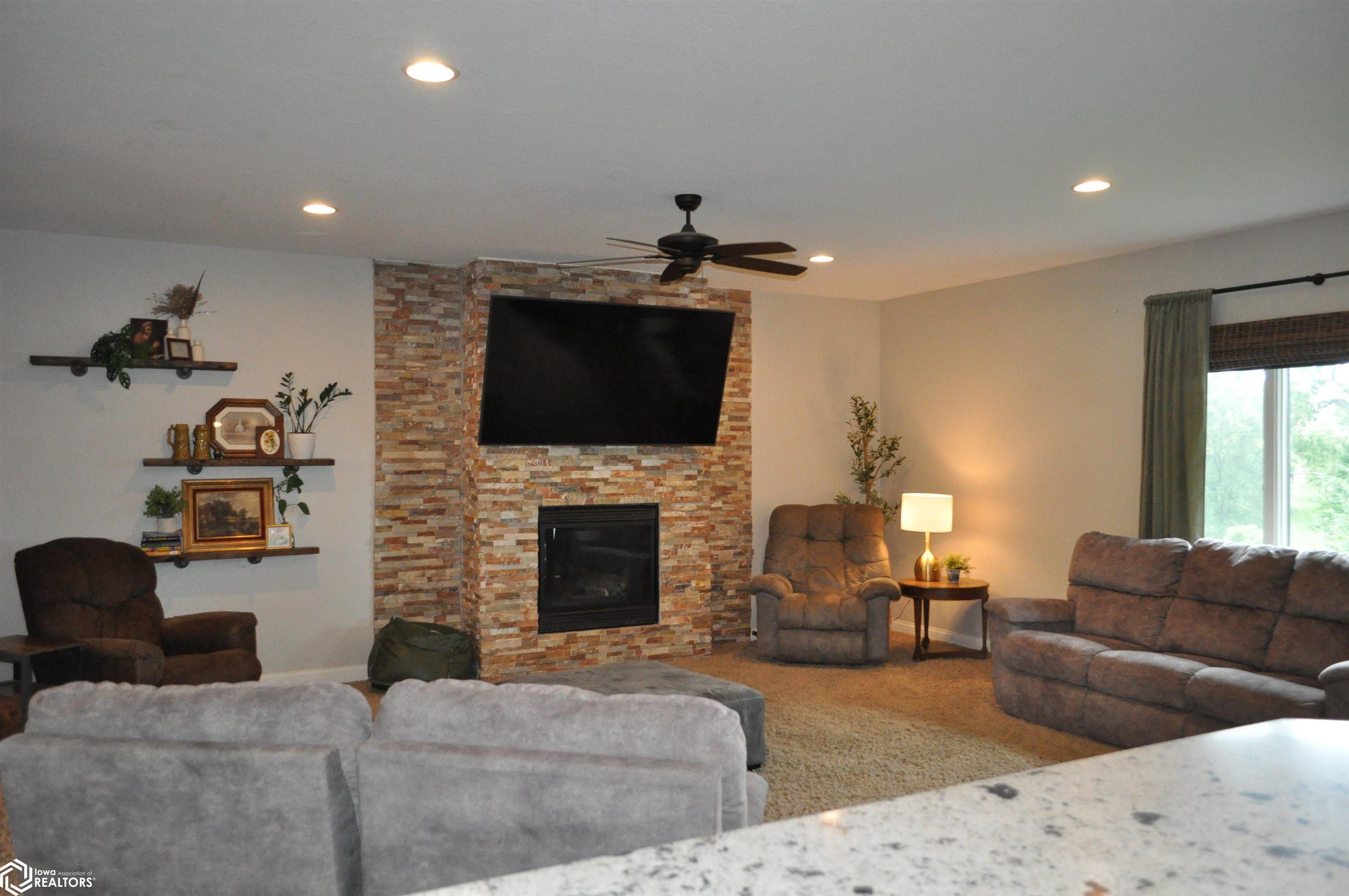 104 E Timber Creek Drive, Carroll, Iowa image 30