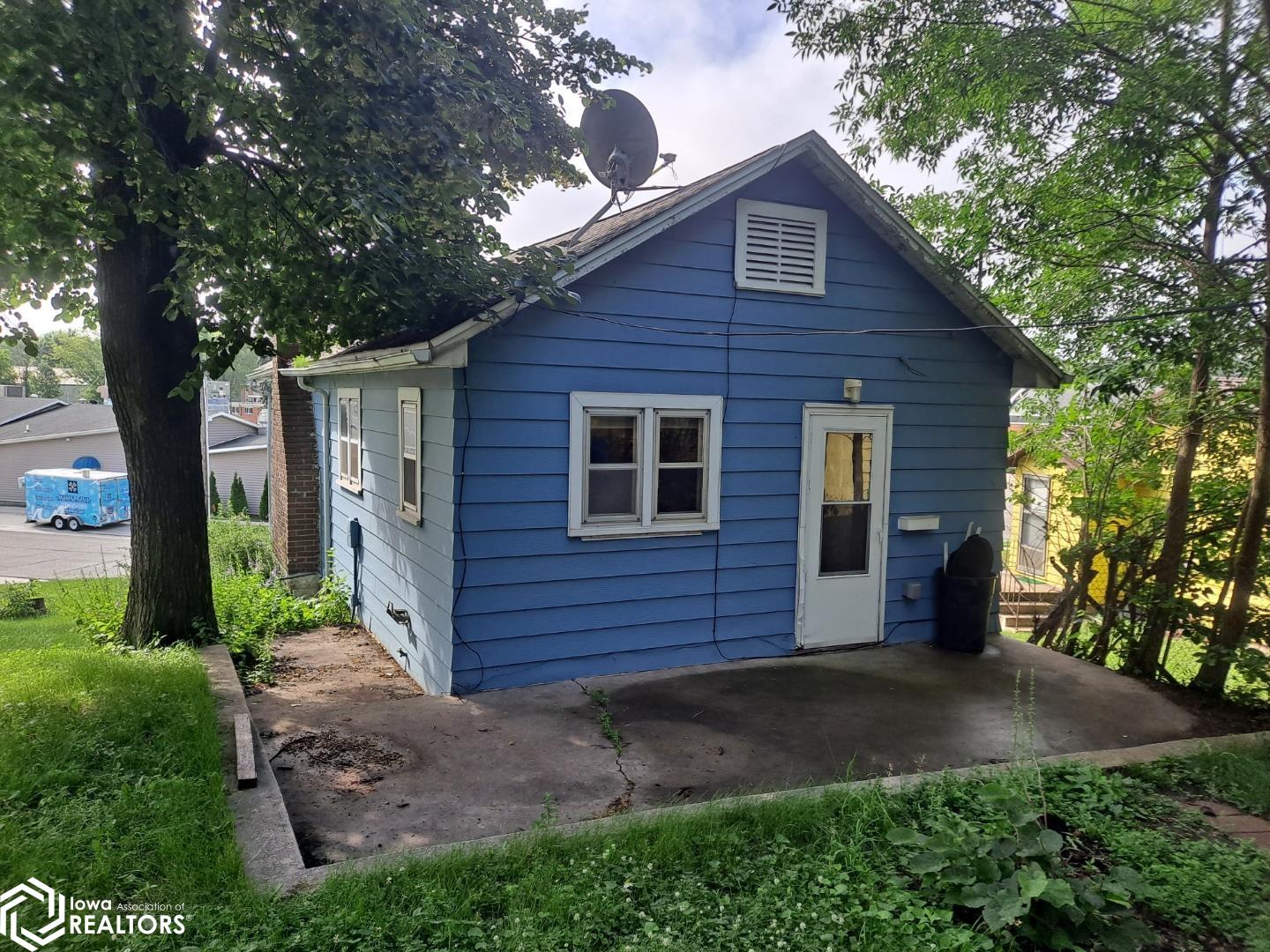 136 7th Ave N, Clear Lake, Iowa image 3