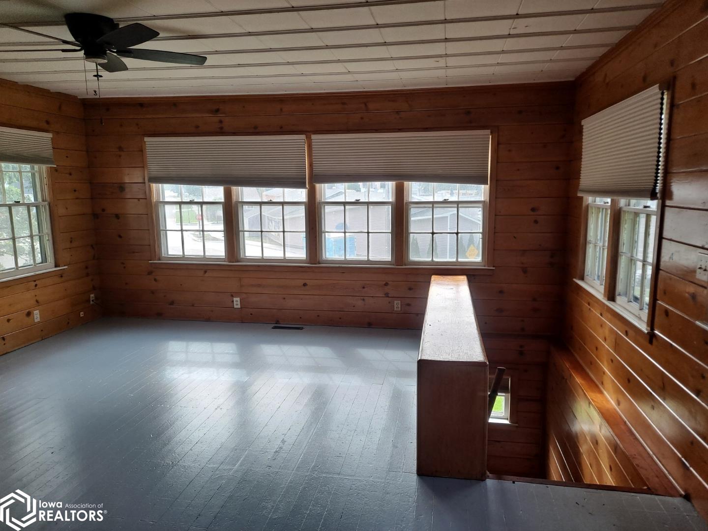 136 7th Ave N, Clear Lake, Iowa image 4
