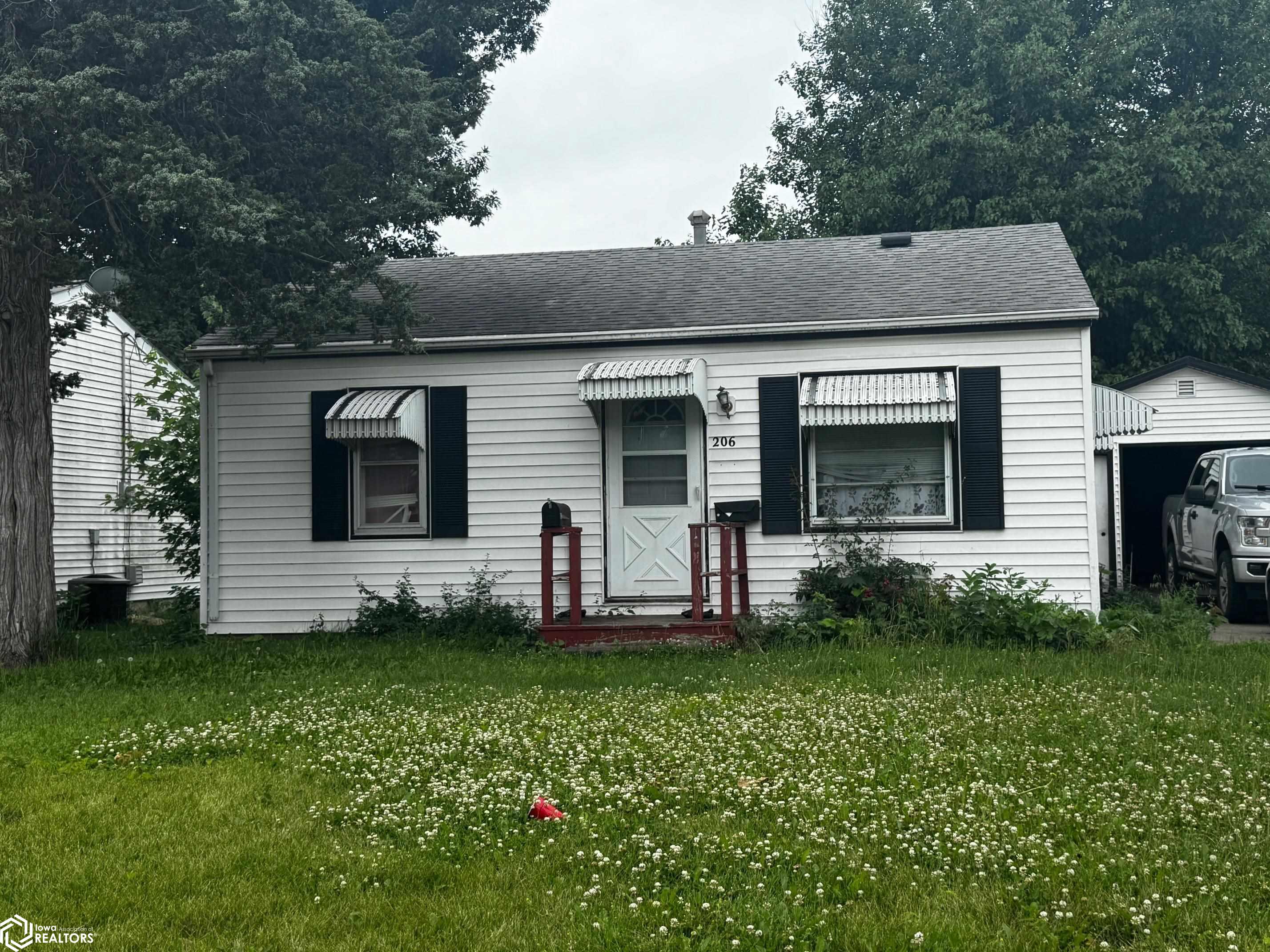 206 N 13th Avenue, Marshalltown, Iowa image 1