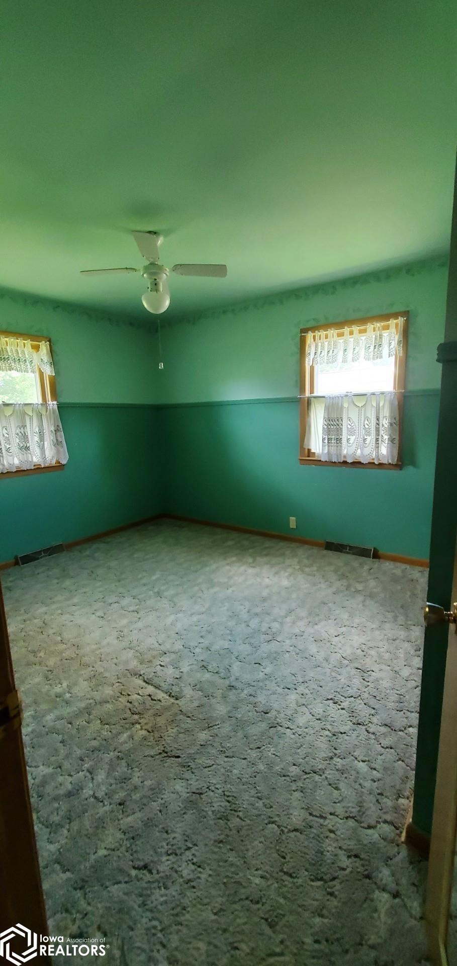 602 Dewey, Donnellson, Iowa image 11