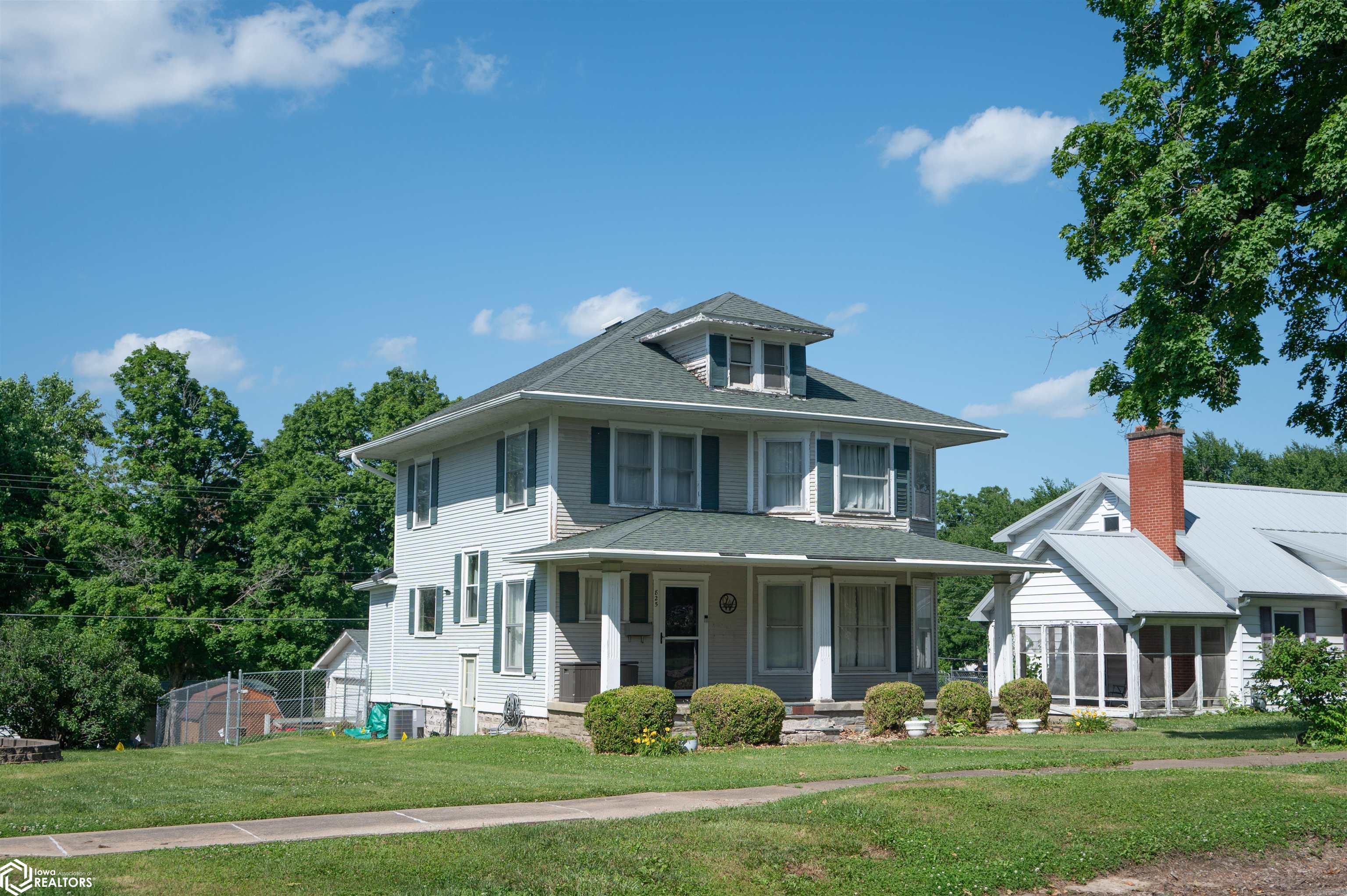 825 Clark Street, Warsaw, Illinois image 1