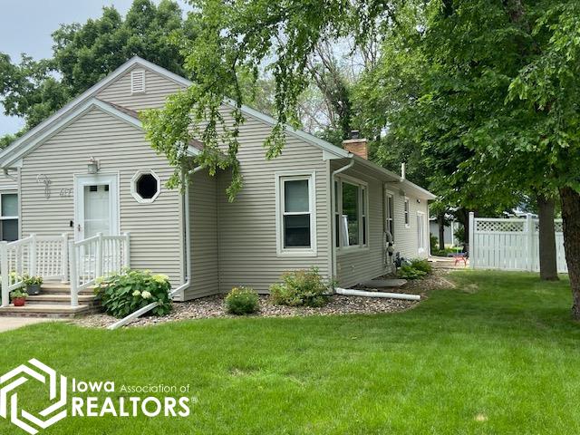 417 S 9th Street, Clear Lake, Iowa image 1