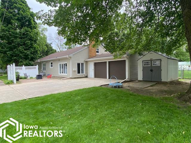 417 S 9th Street, Clear Lake, Iowa image 2