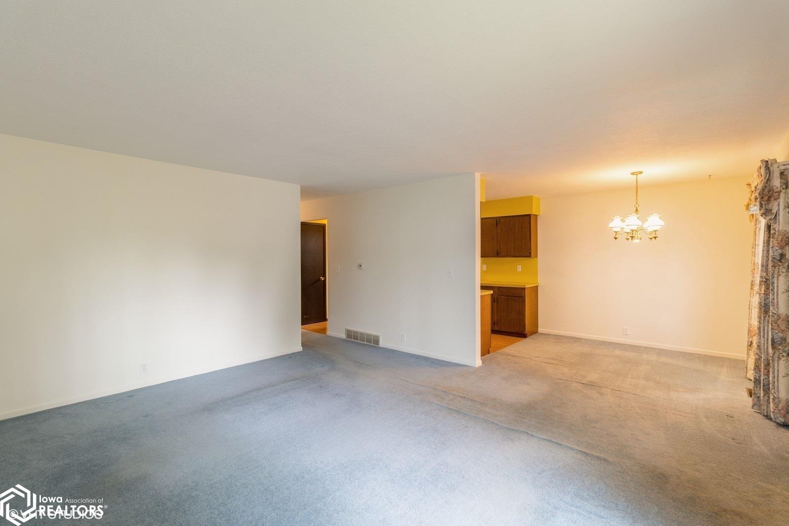 208 Young Street, Marshalltown, Iowa image 11