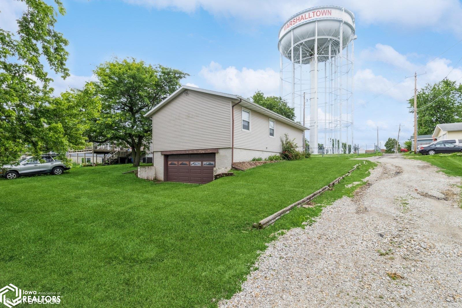 208 Young Street, Marshalltown, Iowa image 4