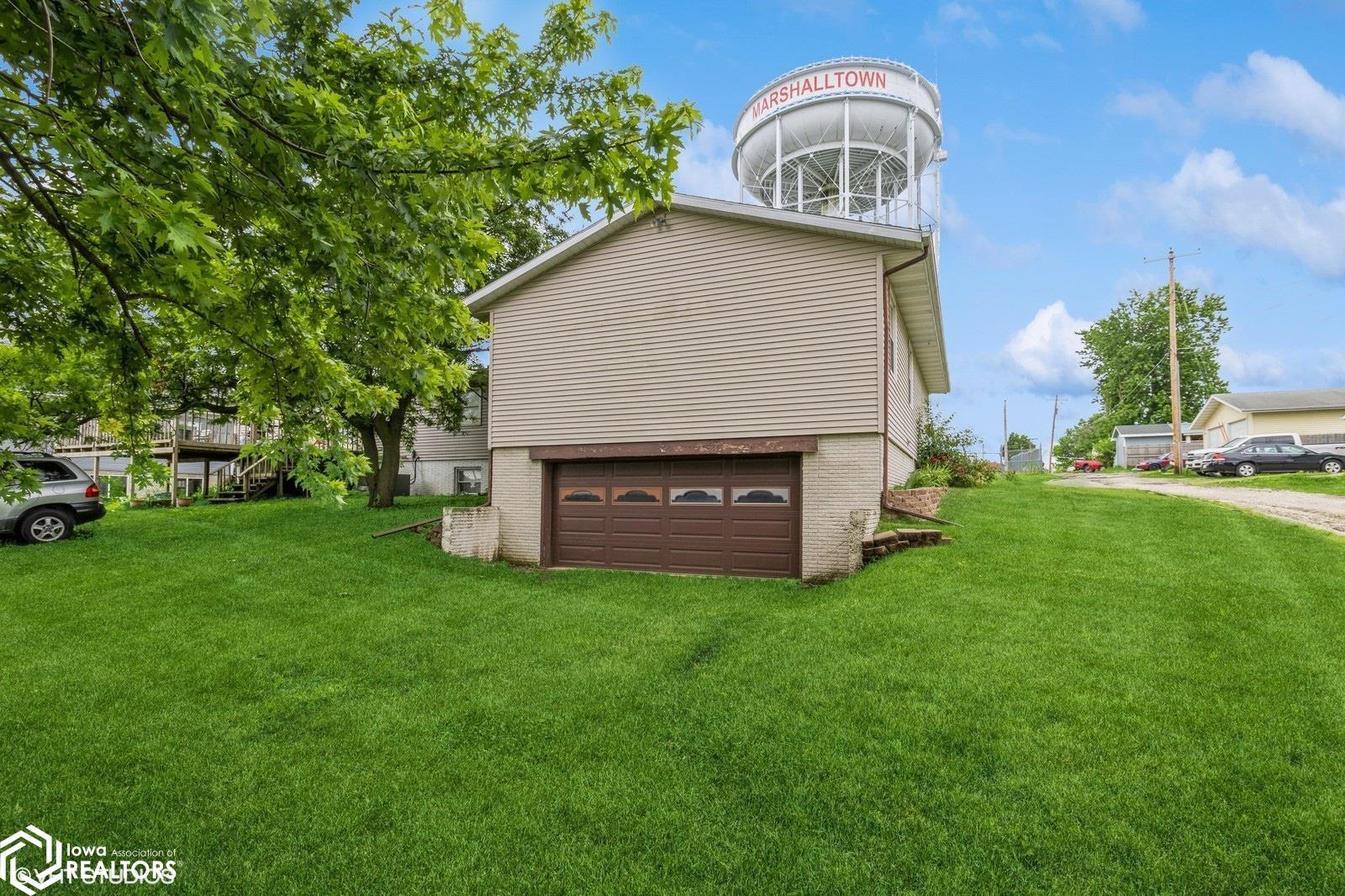 208 Young Street, Marshalltown, Iowa image 6