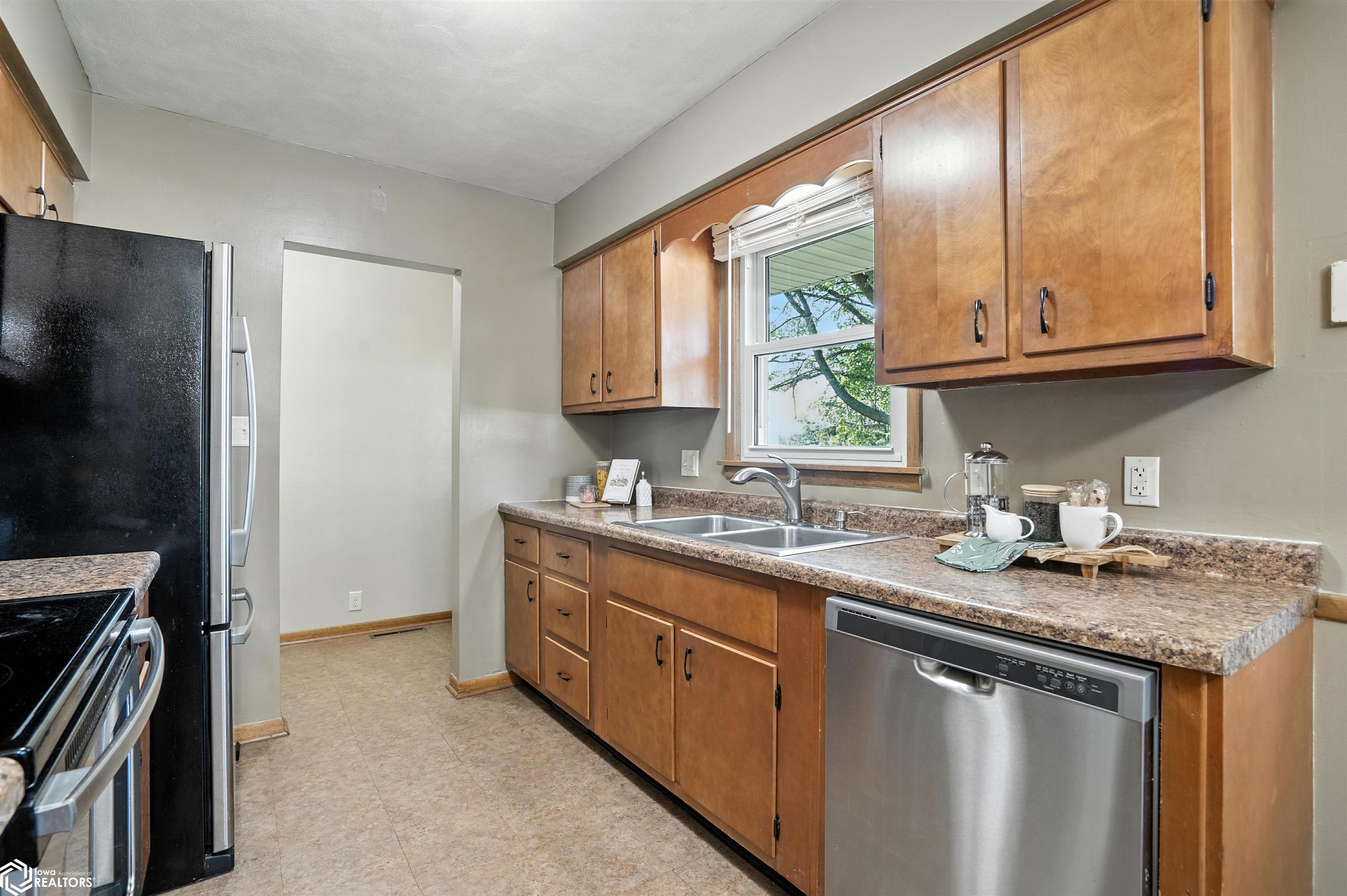 2903 Nelson Road, Marshalltown, Iowa image 12