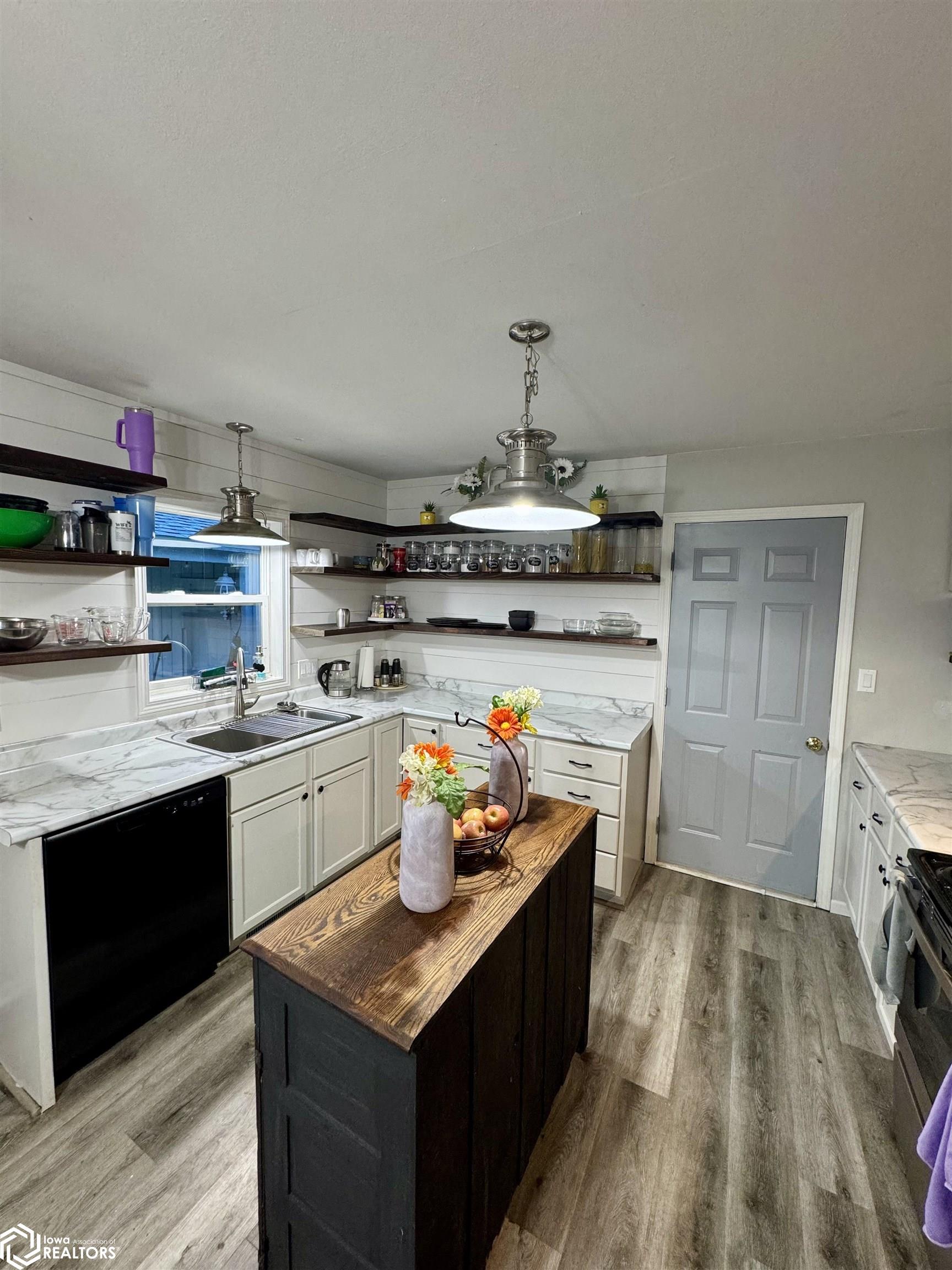 1407 16th Street, Harlan, Iowa image 6
