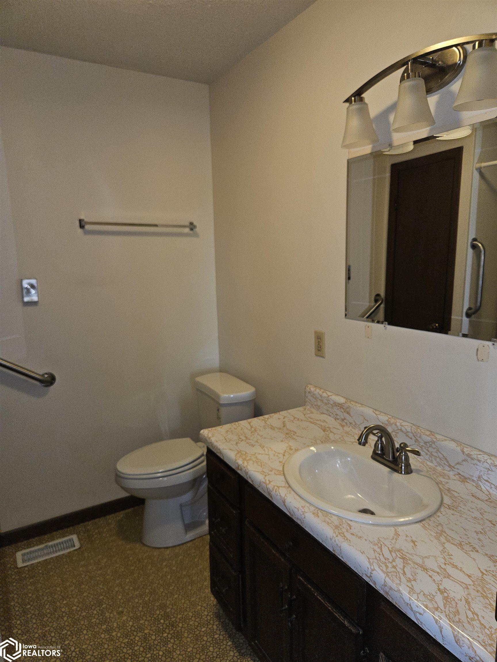 1541 Broadway, Hamilton, Illinois image 11