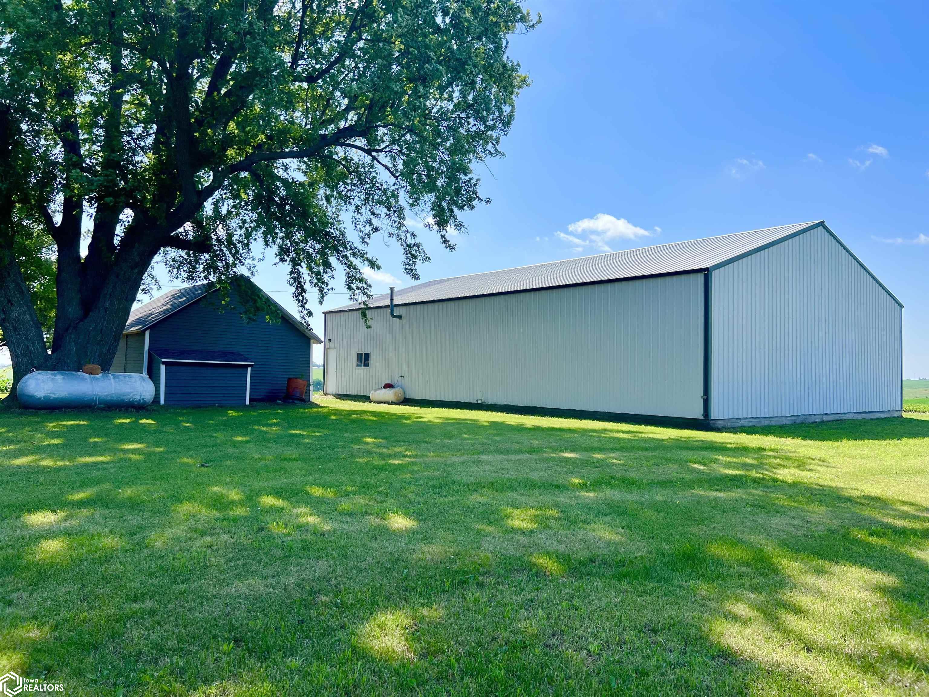 6285 E 28th Street, Newton, Iowa image 23