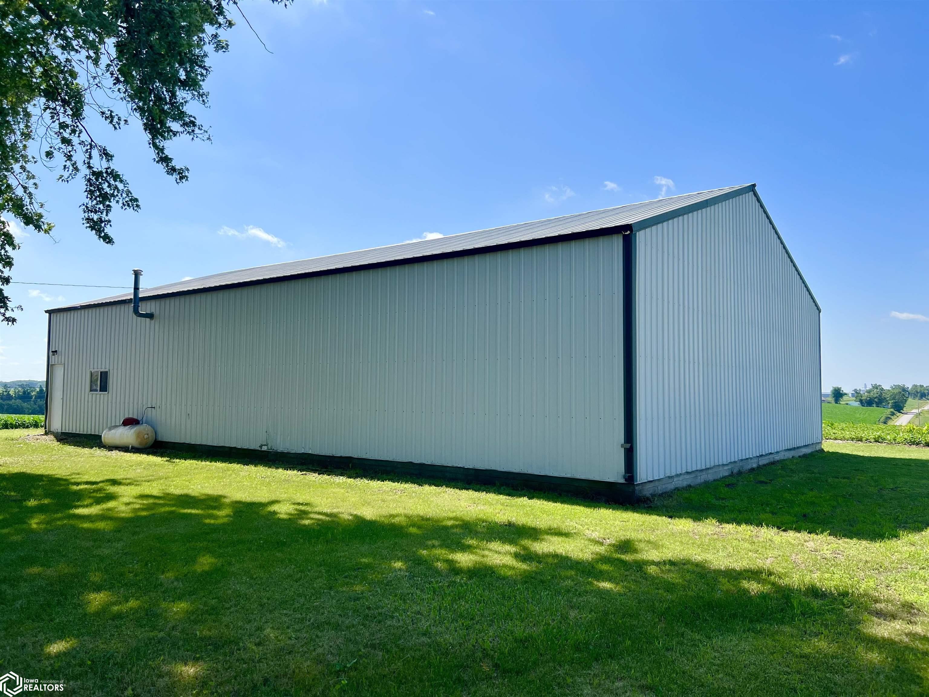 6285 E 28th Street, Newton, Iowa image 24